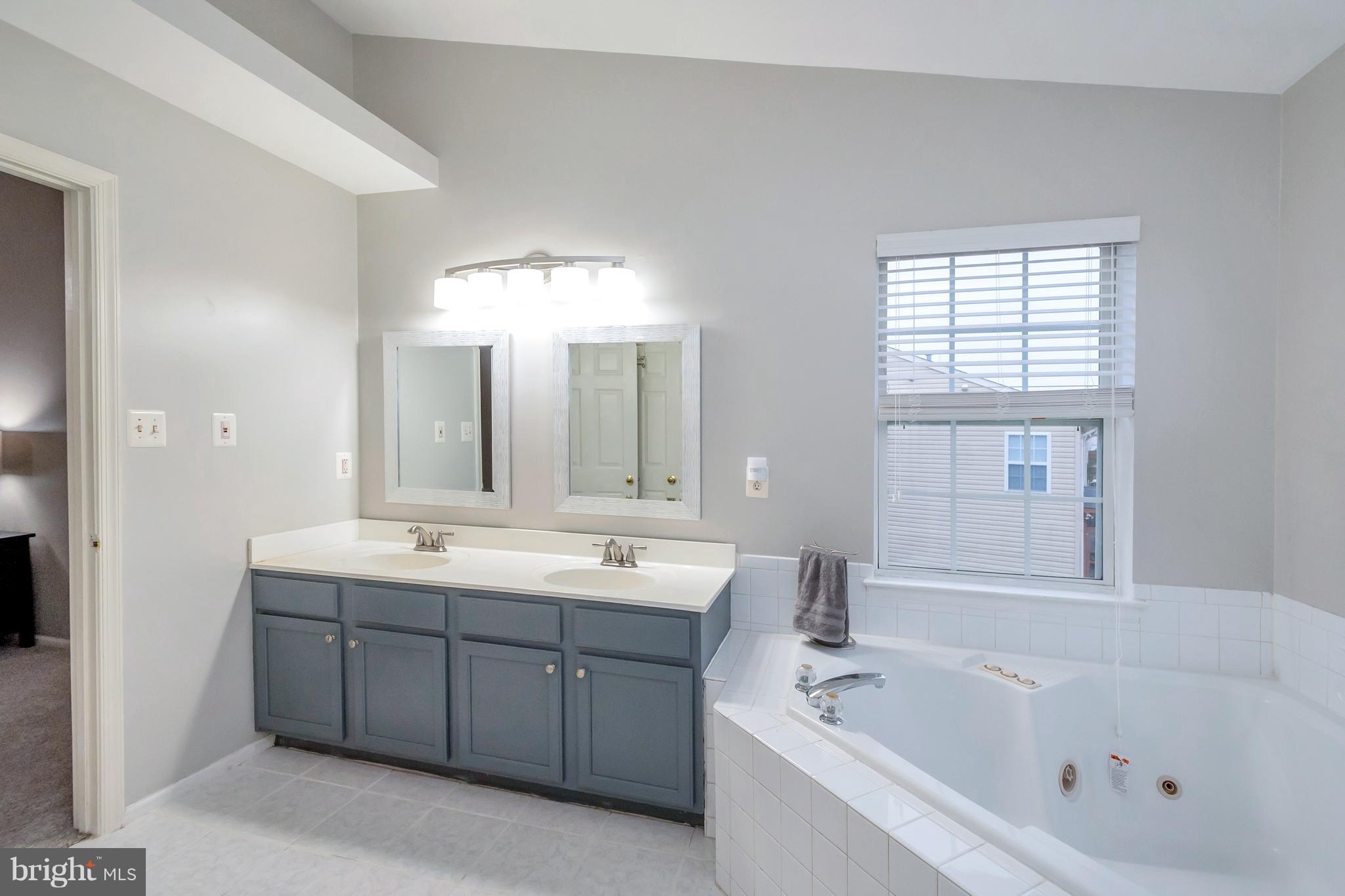 APPLE GROVE - Residential