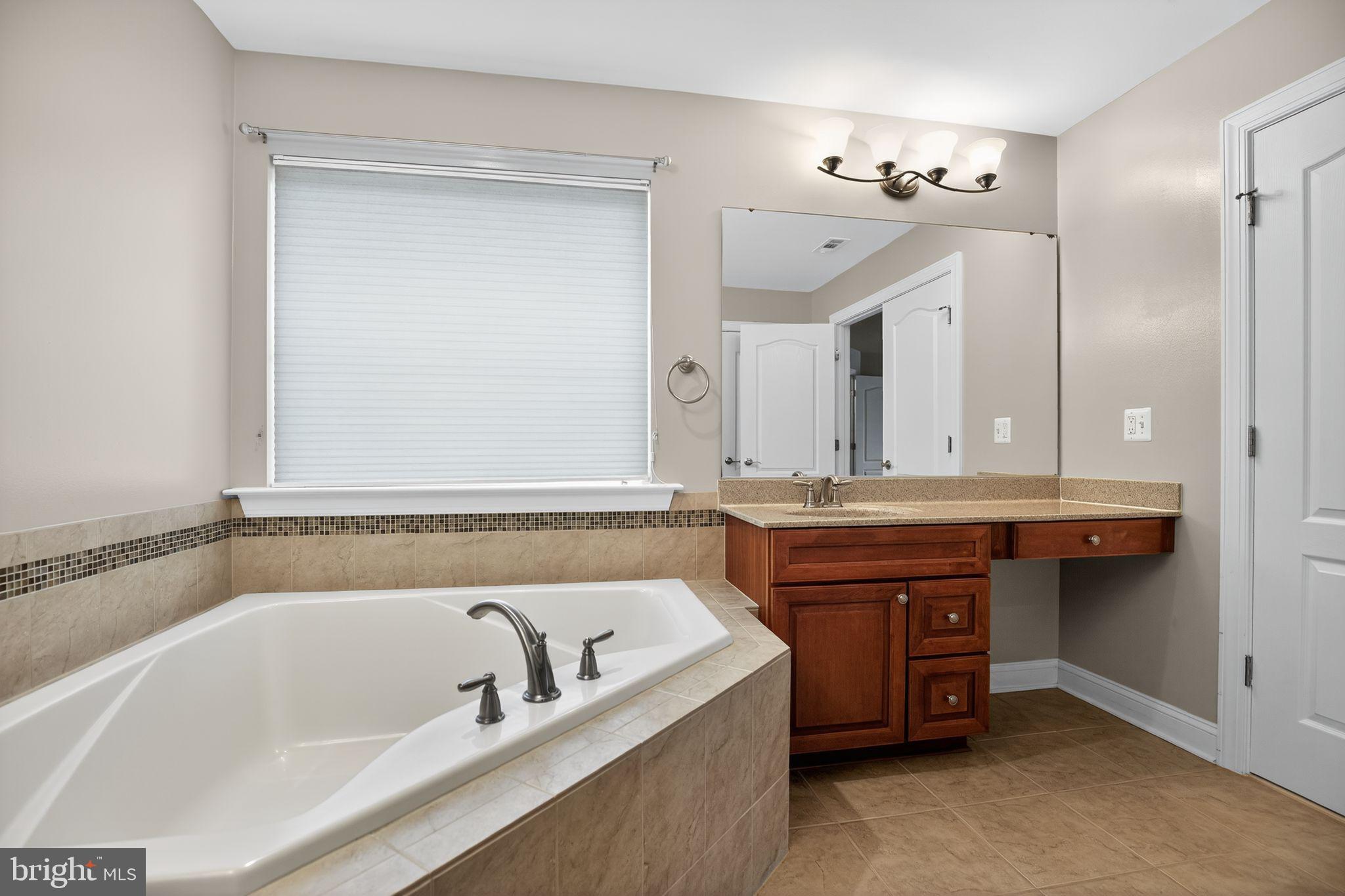 BROAD CREEK - Residential