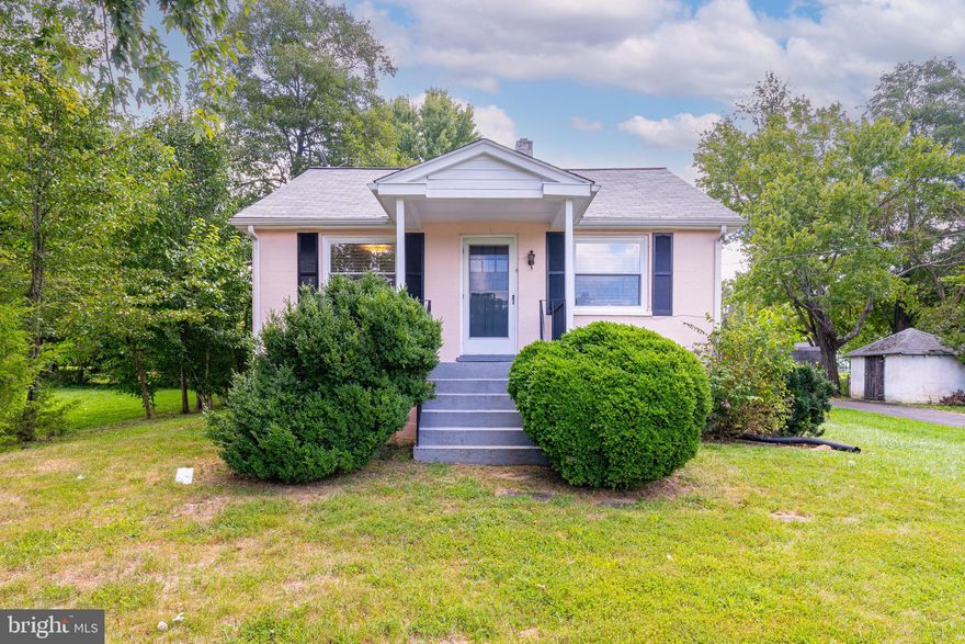 Come live in Middleburg in this furnished home.  Completely remodeled in 2022 with a large yard, paved driveway, beautiful mature trees.  A great commuter location in horse country.  The Middleburg Training Center is one driveway up, .5 miles to Mortgage Hall, 2 miles to the Goodstone Inn and less then 10 minutes to the Village of Middleburg.  Nicely appointed furnishings, New kitchen, bathroom, appliances.  Move in ready without the hassle of moving your stuff.