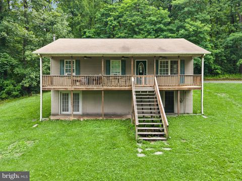 Homes For Sale - 94 Mcdonalds Farm Road<br/> LINDEN, VA 22642