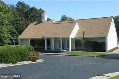 ROLLING BROOK - Residential Lease