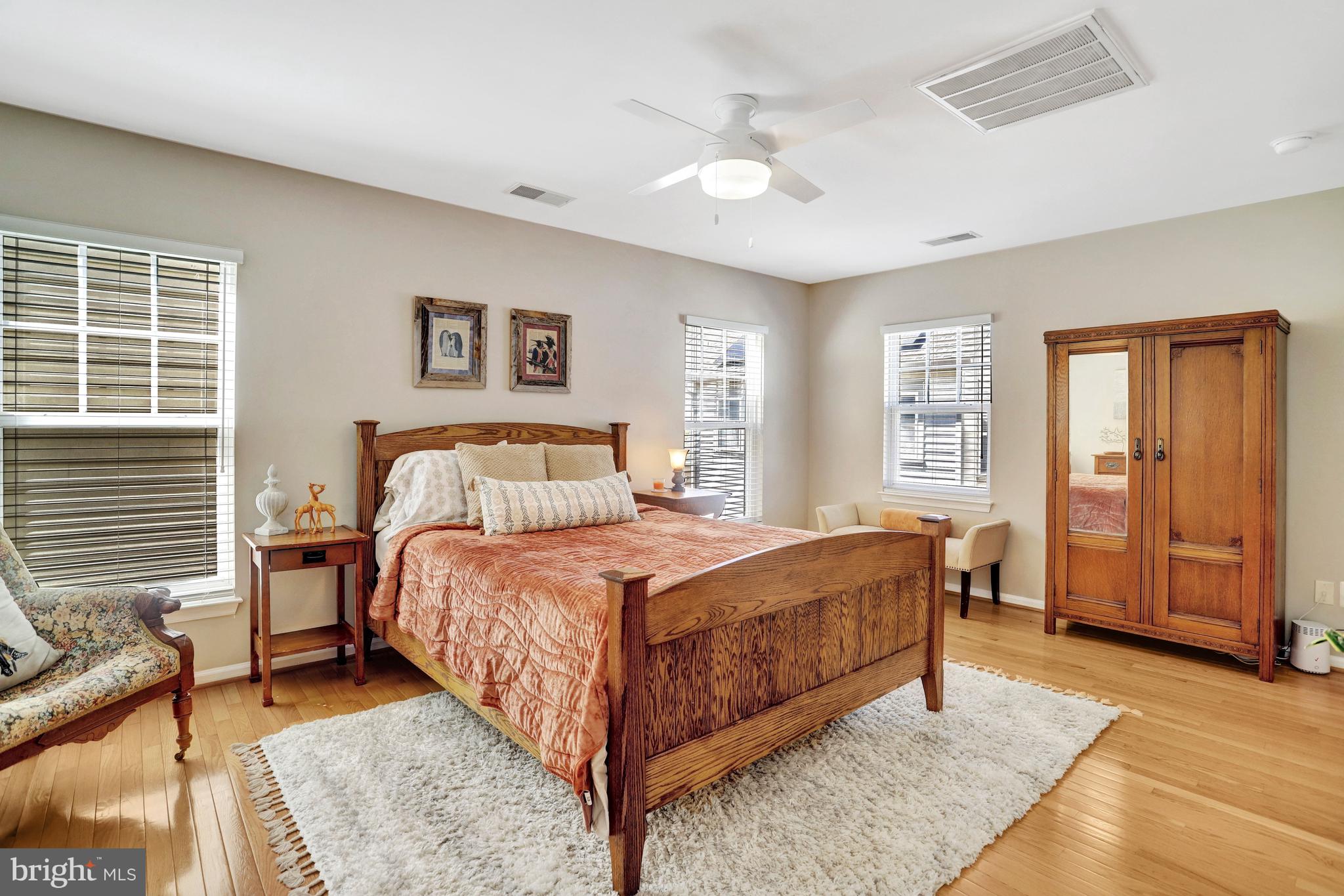 LORTON TOWN CENTER - Residential