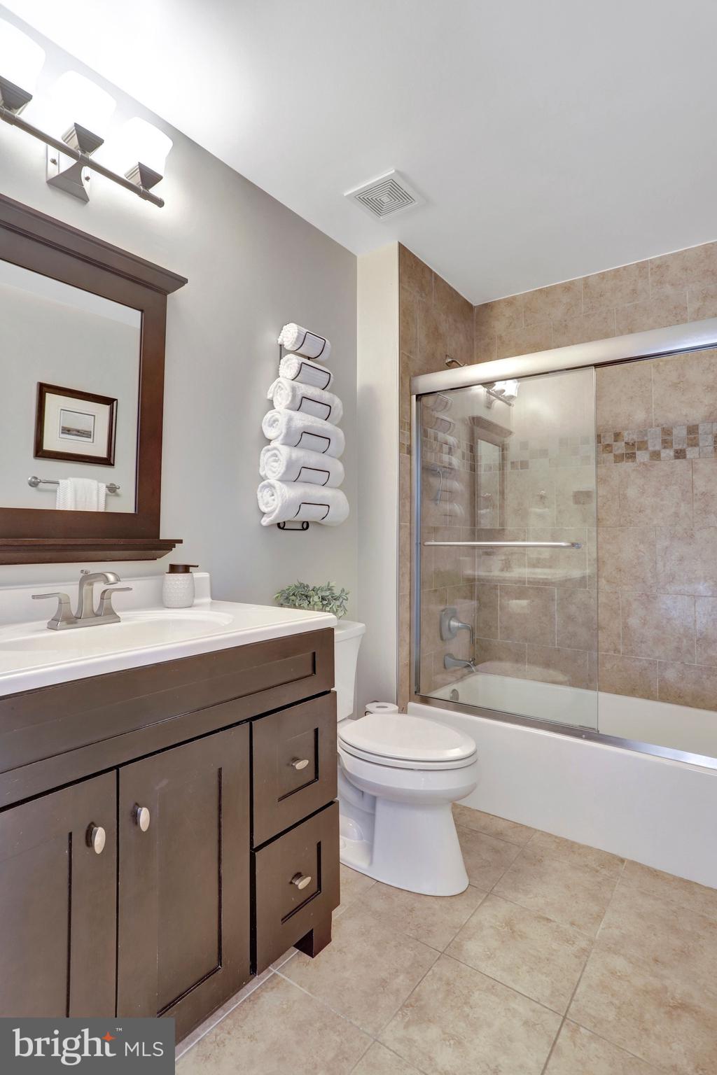 LORTON TOWN CENTER - Residential