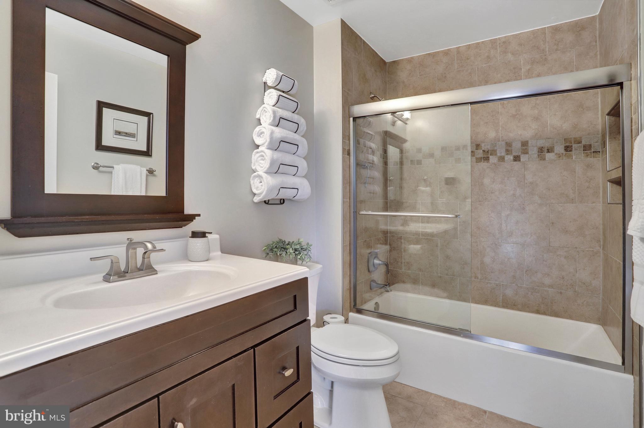 LORTON TOWN CENTER - Residential