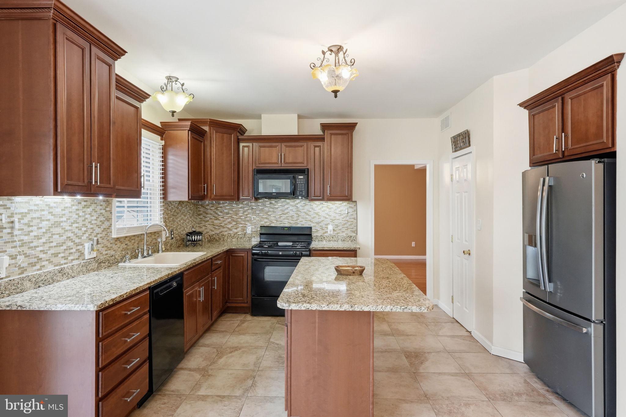 RIVERS POINTE - Residential
