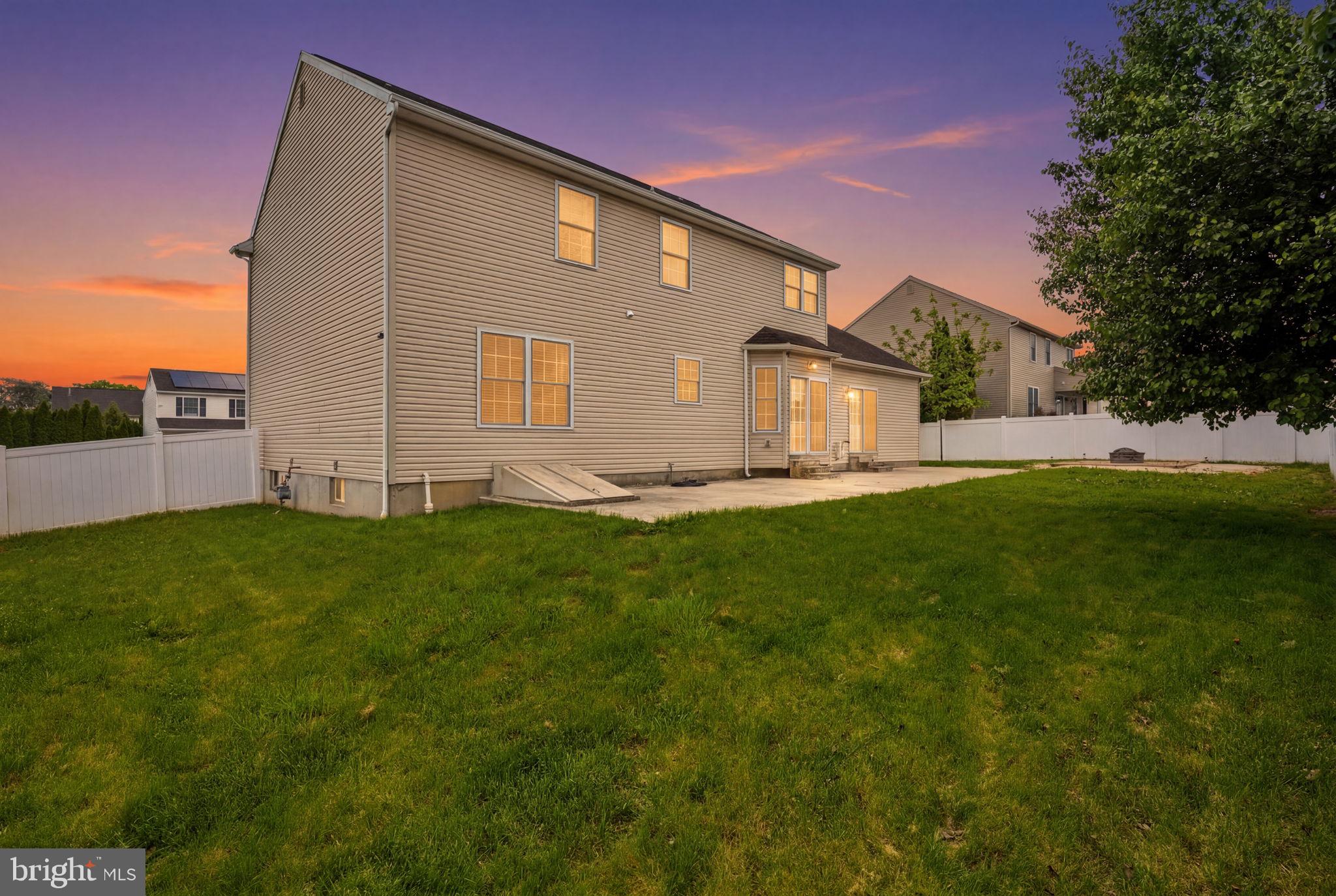 RIVERS POINTE - Residential