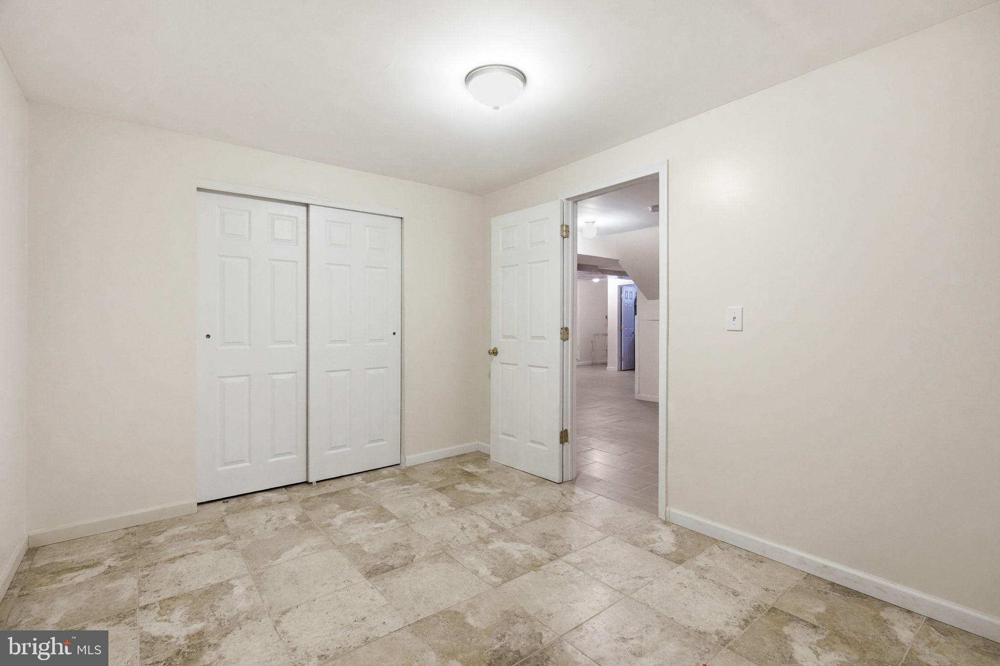 RIVERS POINTE - Residential