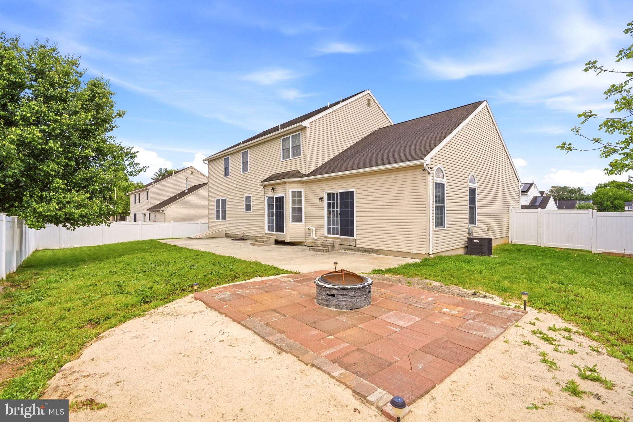 RIVERS POINTE - Residential