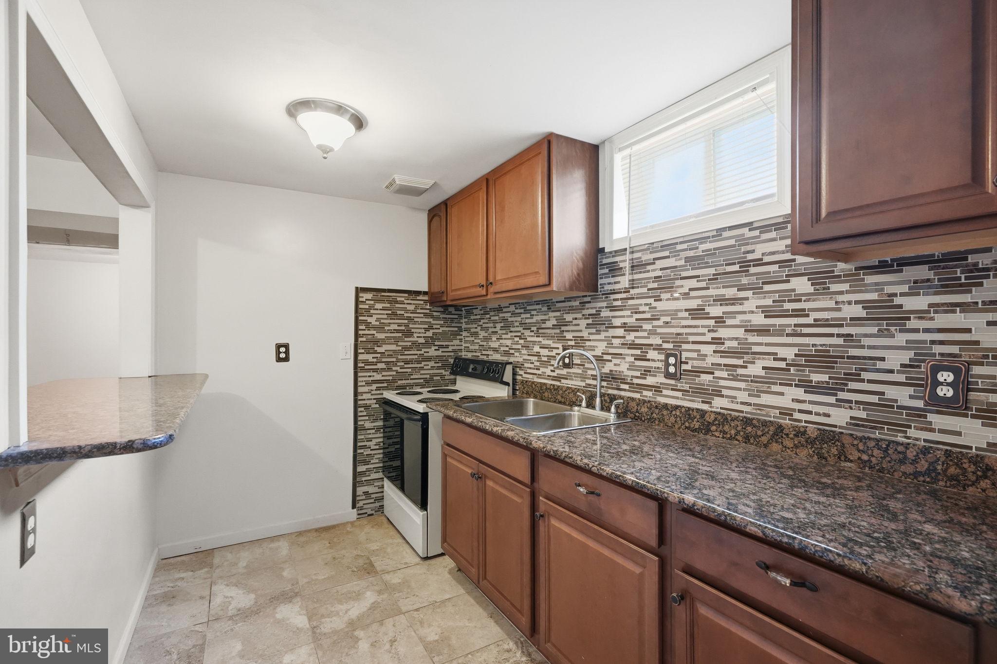 RIVERS POINTE - Residential
