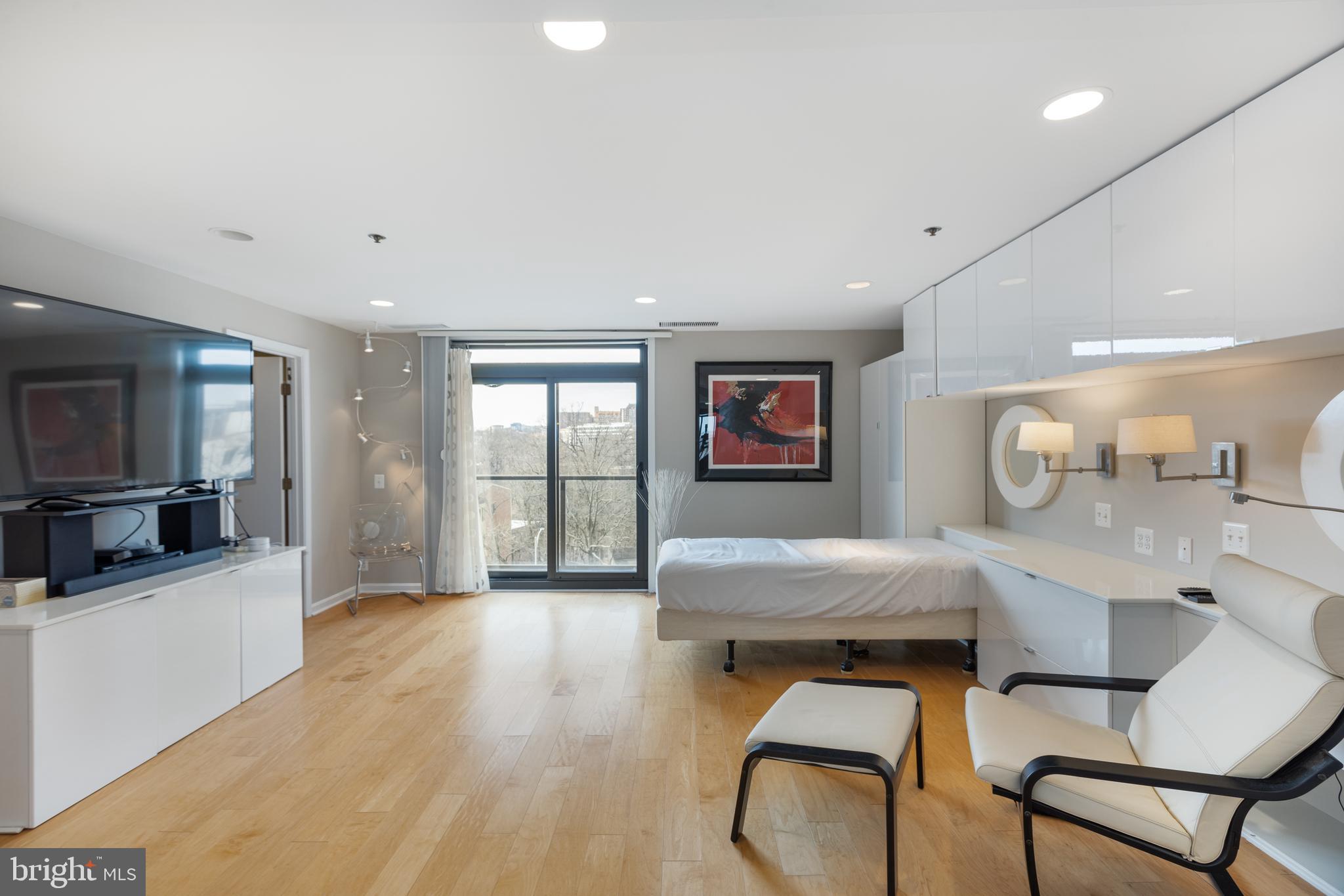 THE WESLIE - Residential Lease
