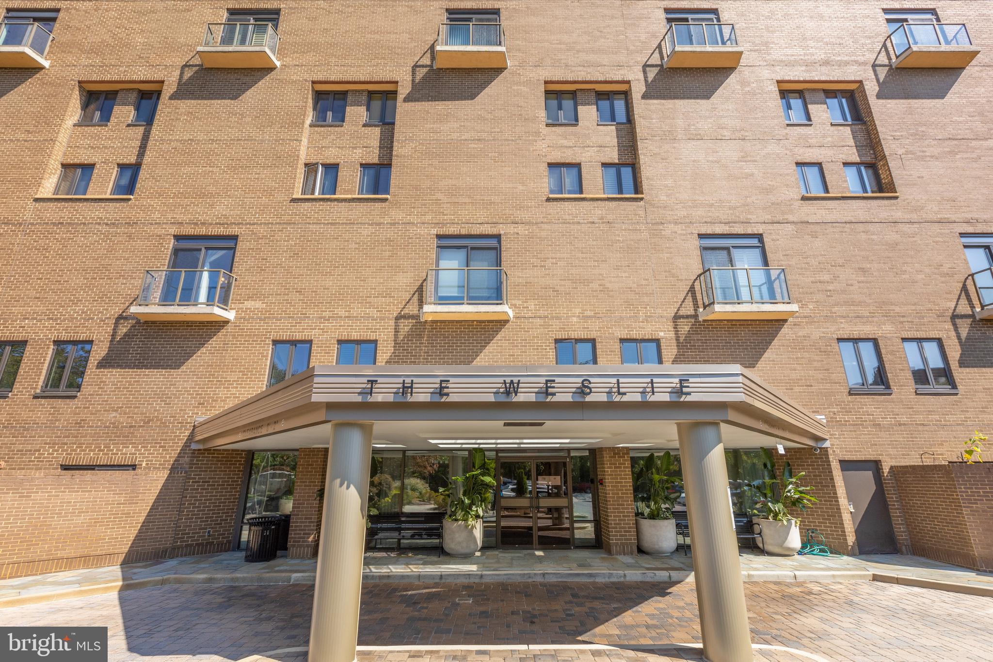 THE WESLIE - Residential Lease