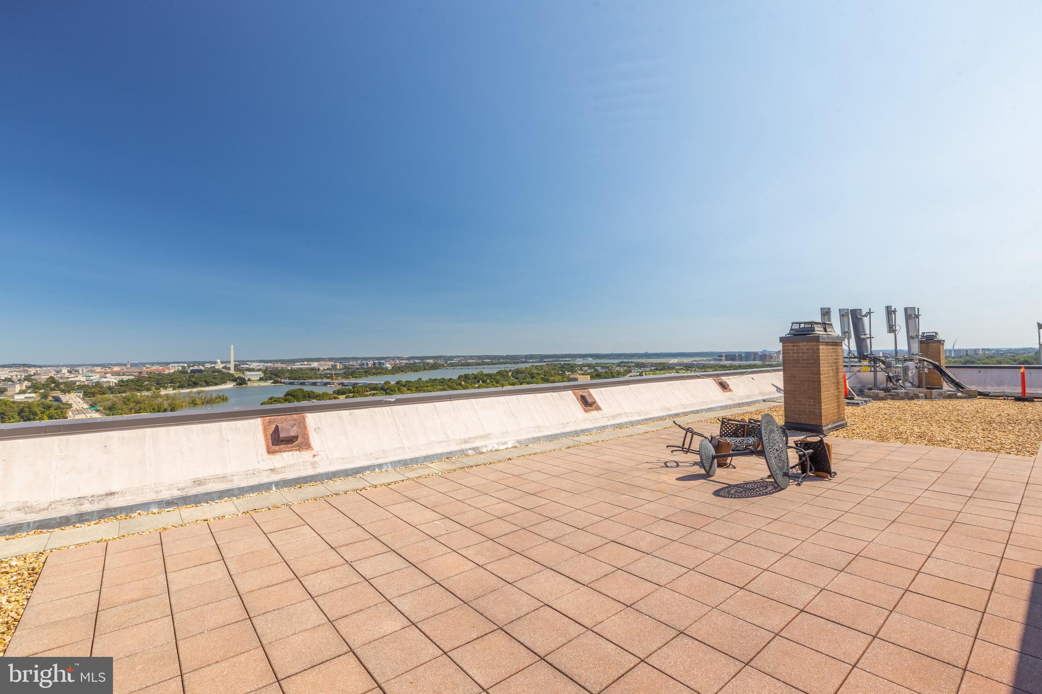 THE WESLIE - Residential Lease