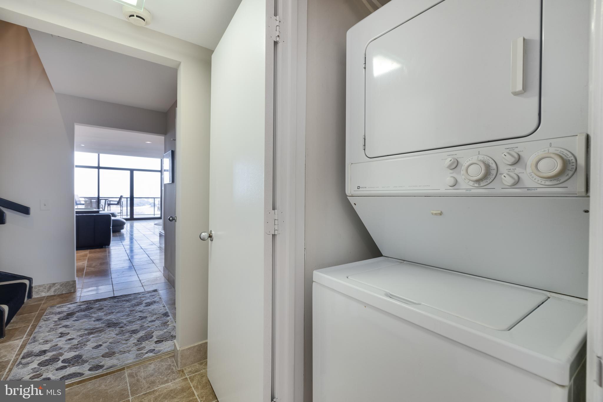 THE WESLIE - Residential Lease