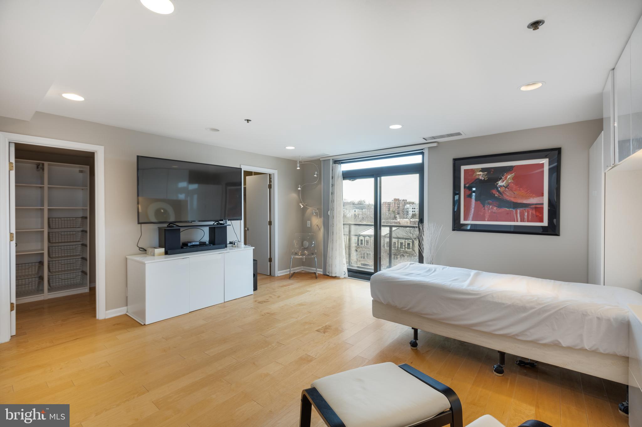 THE WESLIE - Residential Lease