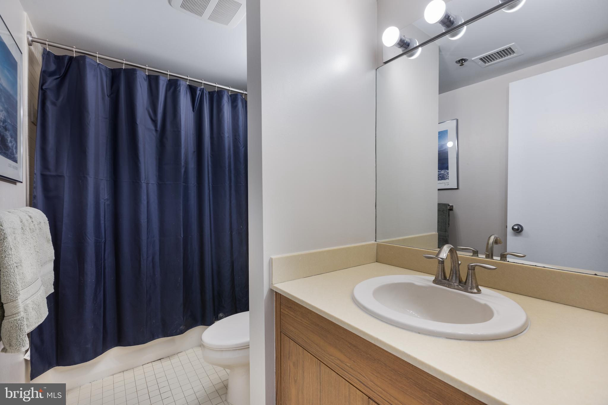 THE WESLIE - Residential Lease
