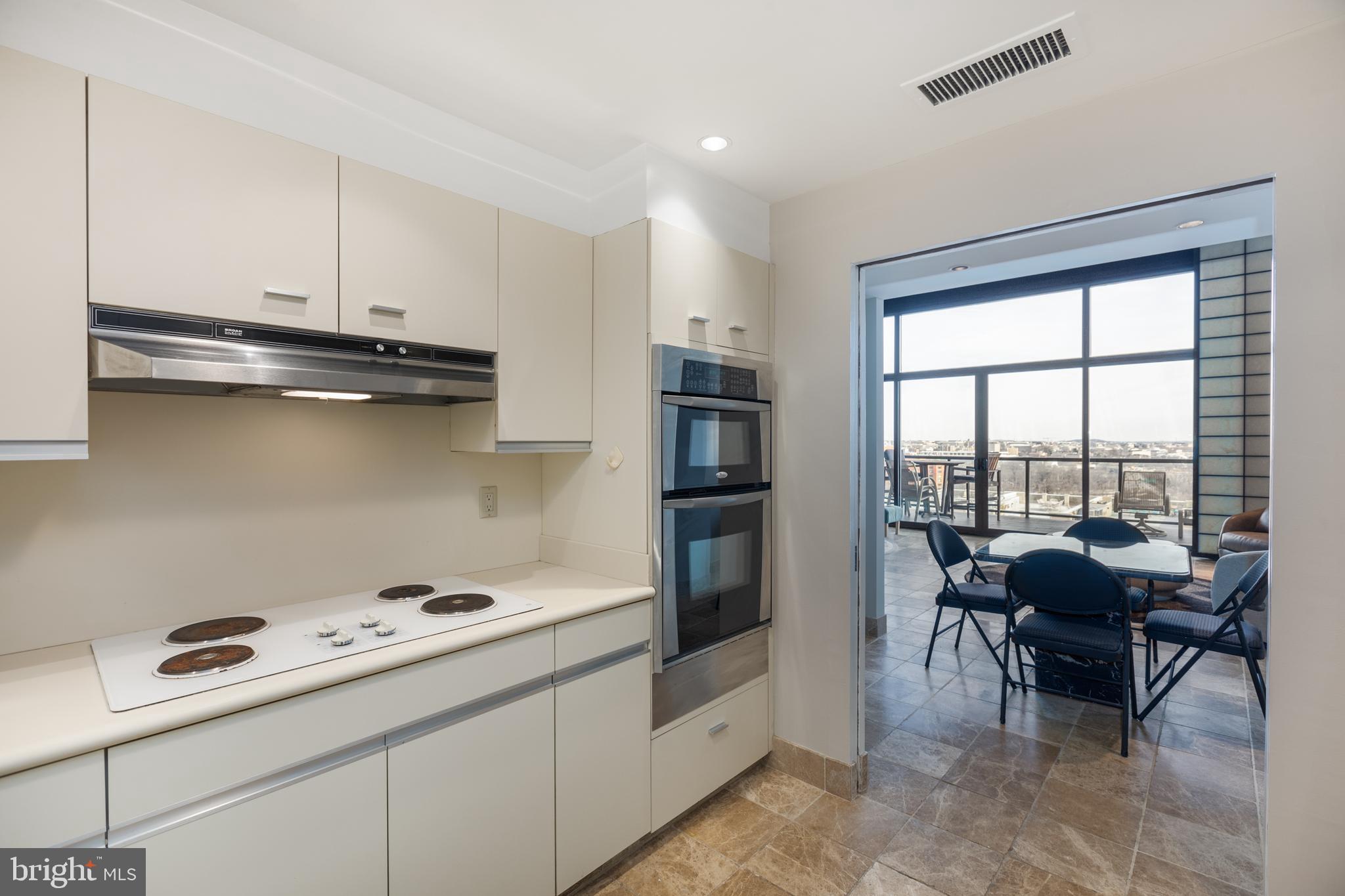 THE WESLIE - Residential Lease