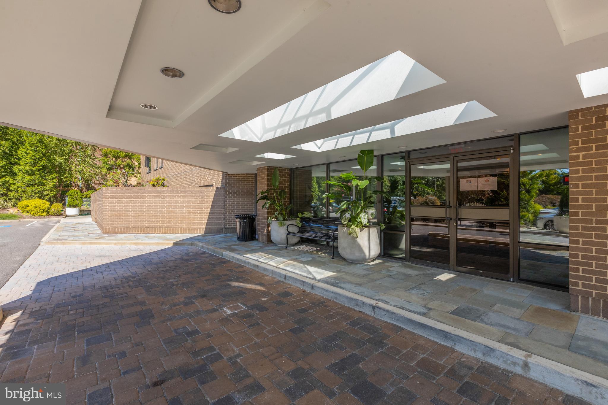 THE WESLIE - Residential Lease