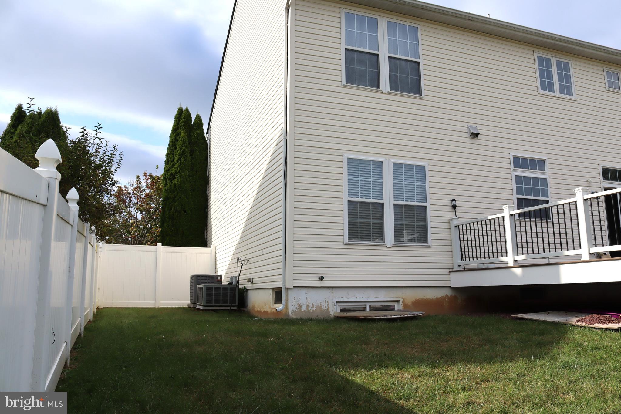 FOX RUN ESTATES - Residential