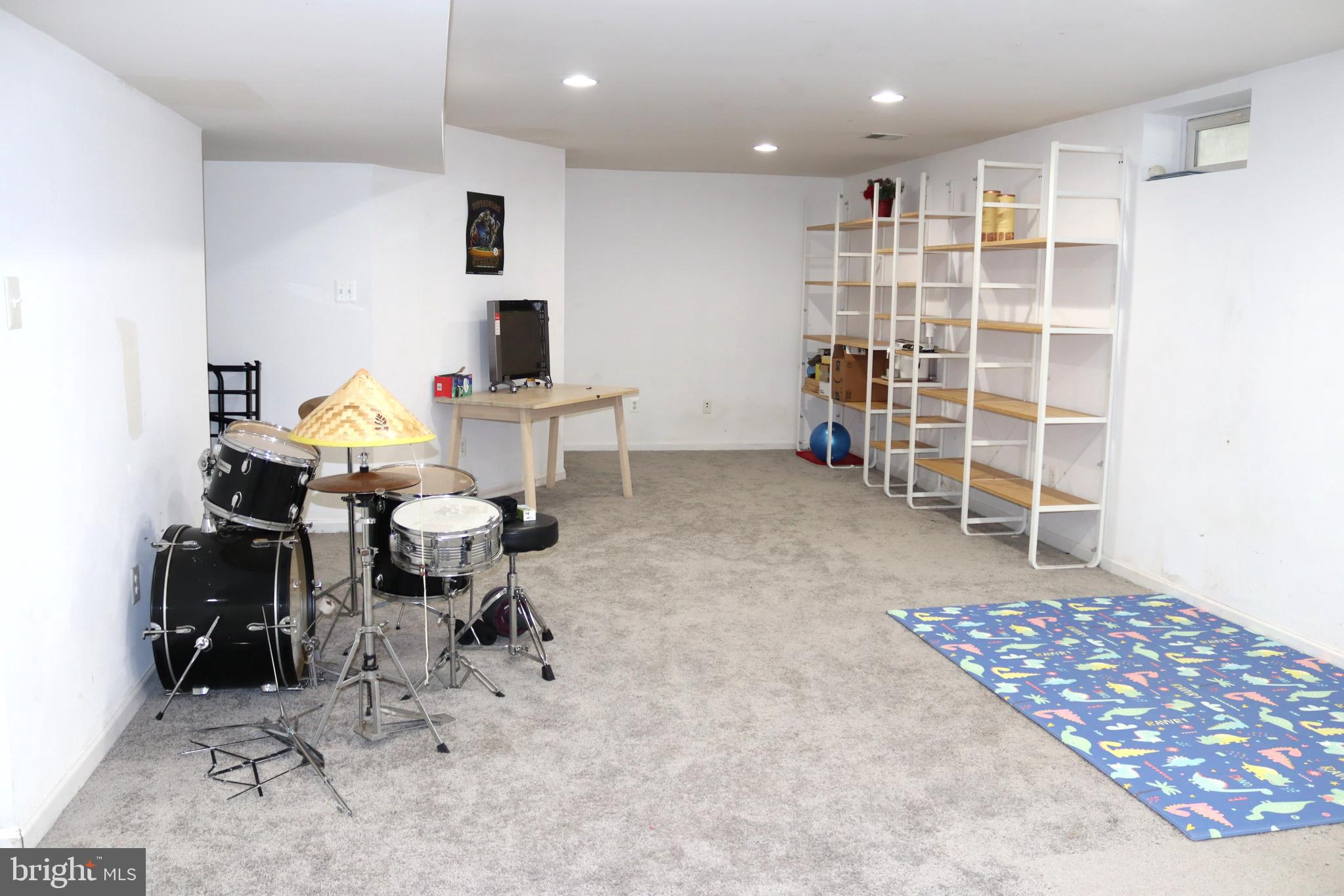 FOX RUN ESTATES - Residential