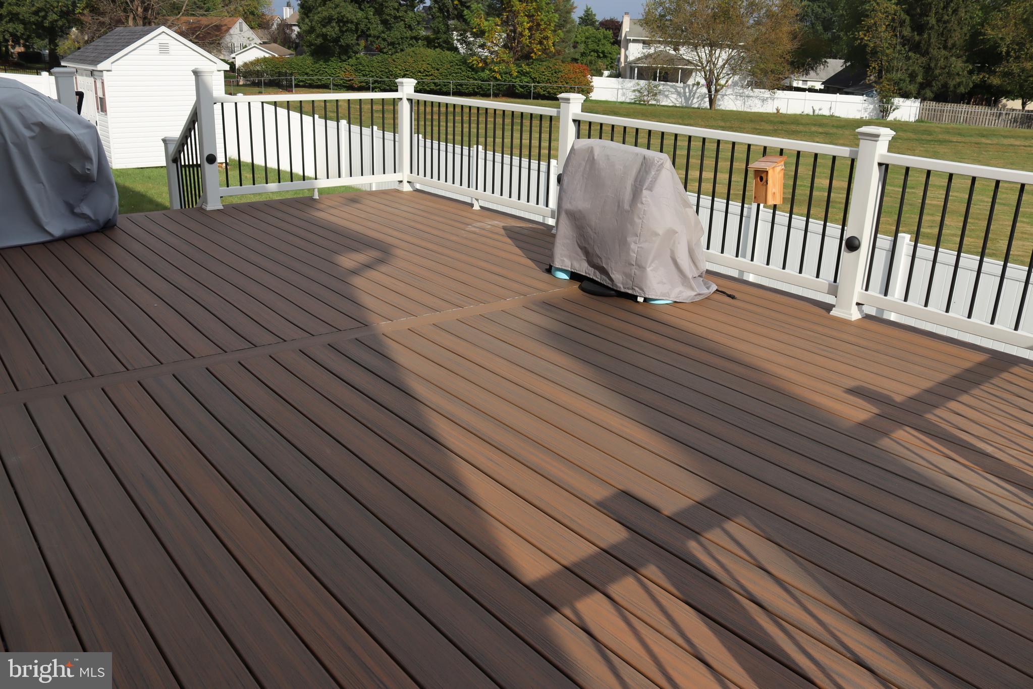 FOX RUN ESTATES - Residential