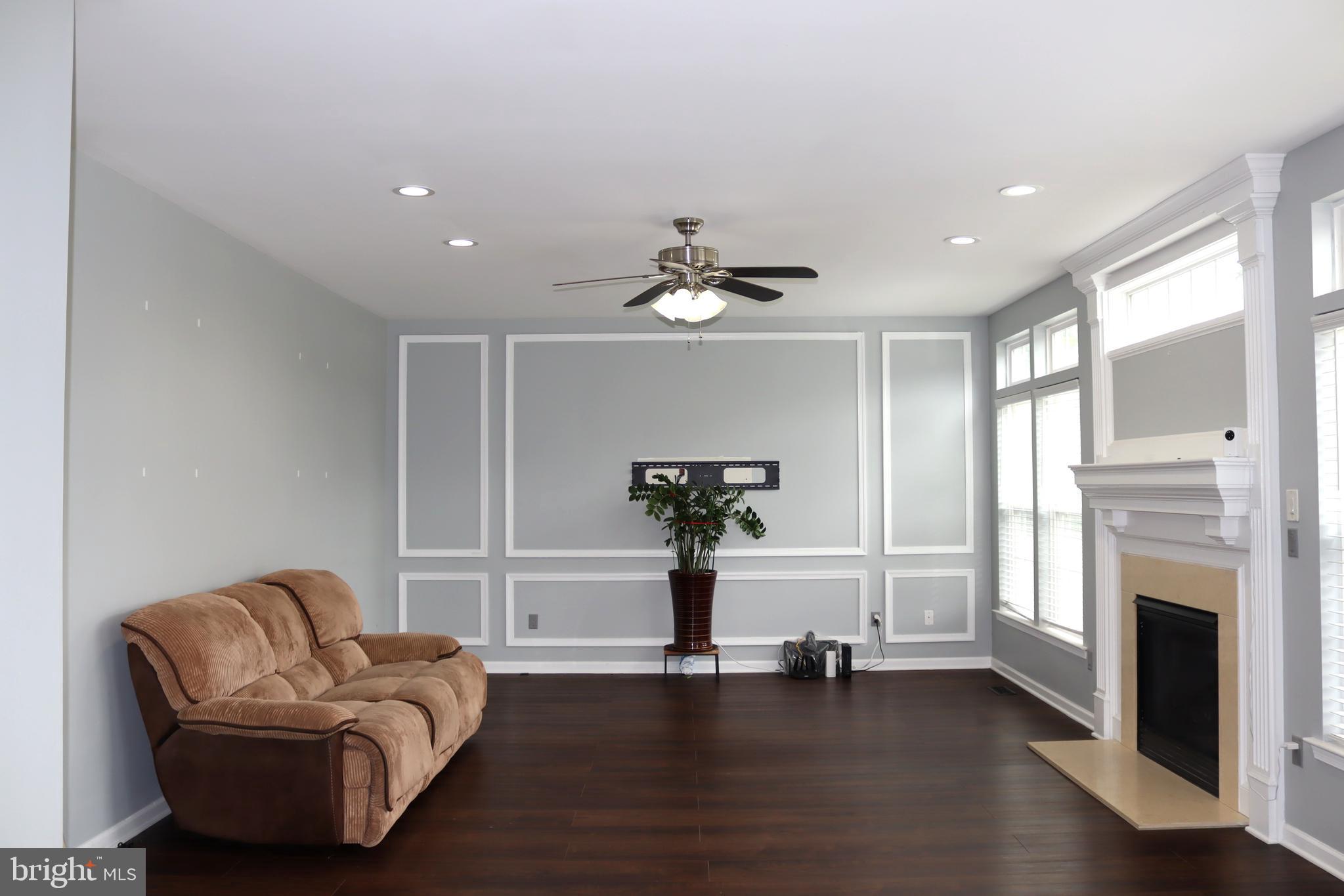 FOX RUN ESTATES - Residential