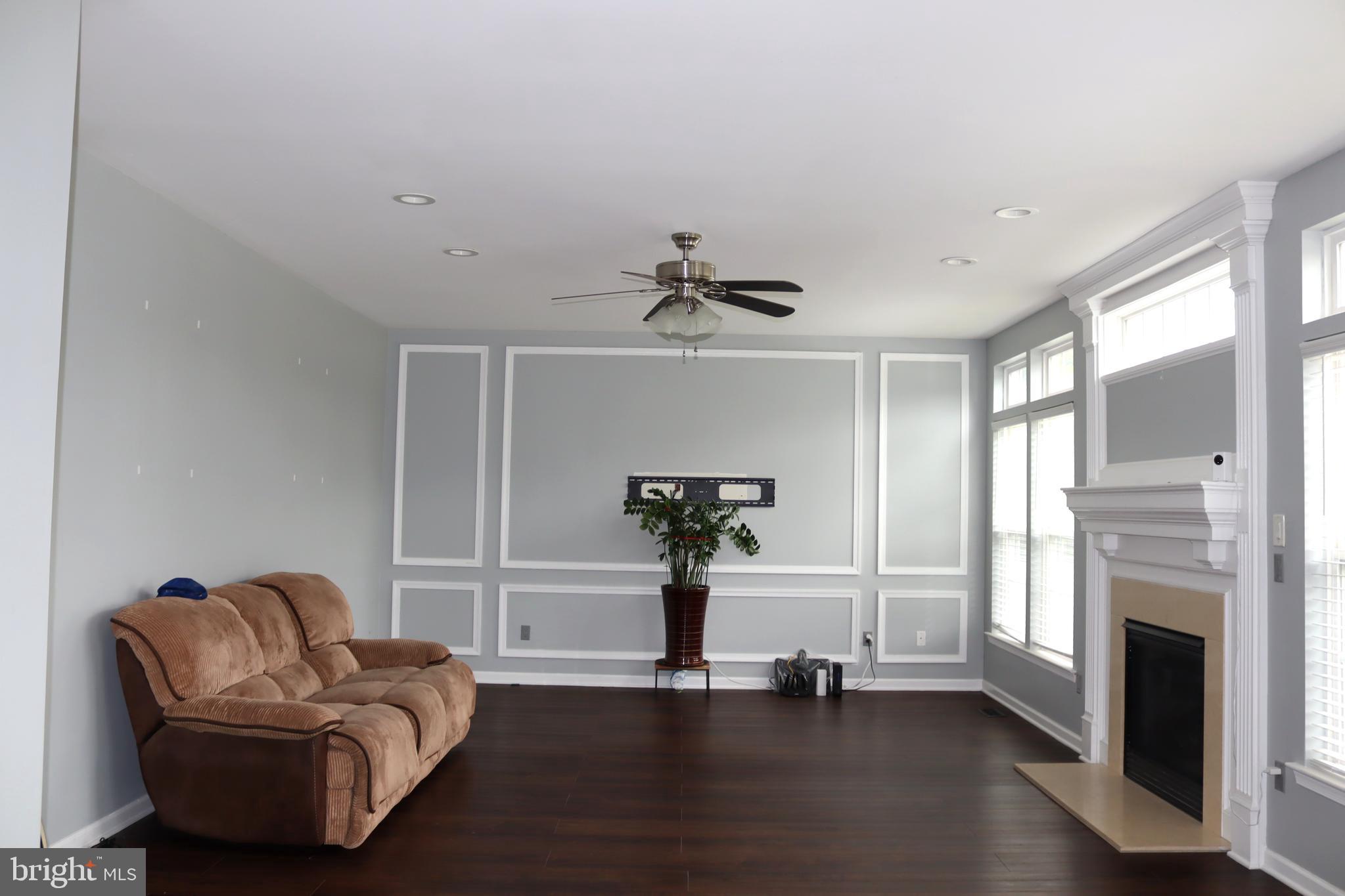 FOX RUN ESTATES - Residential