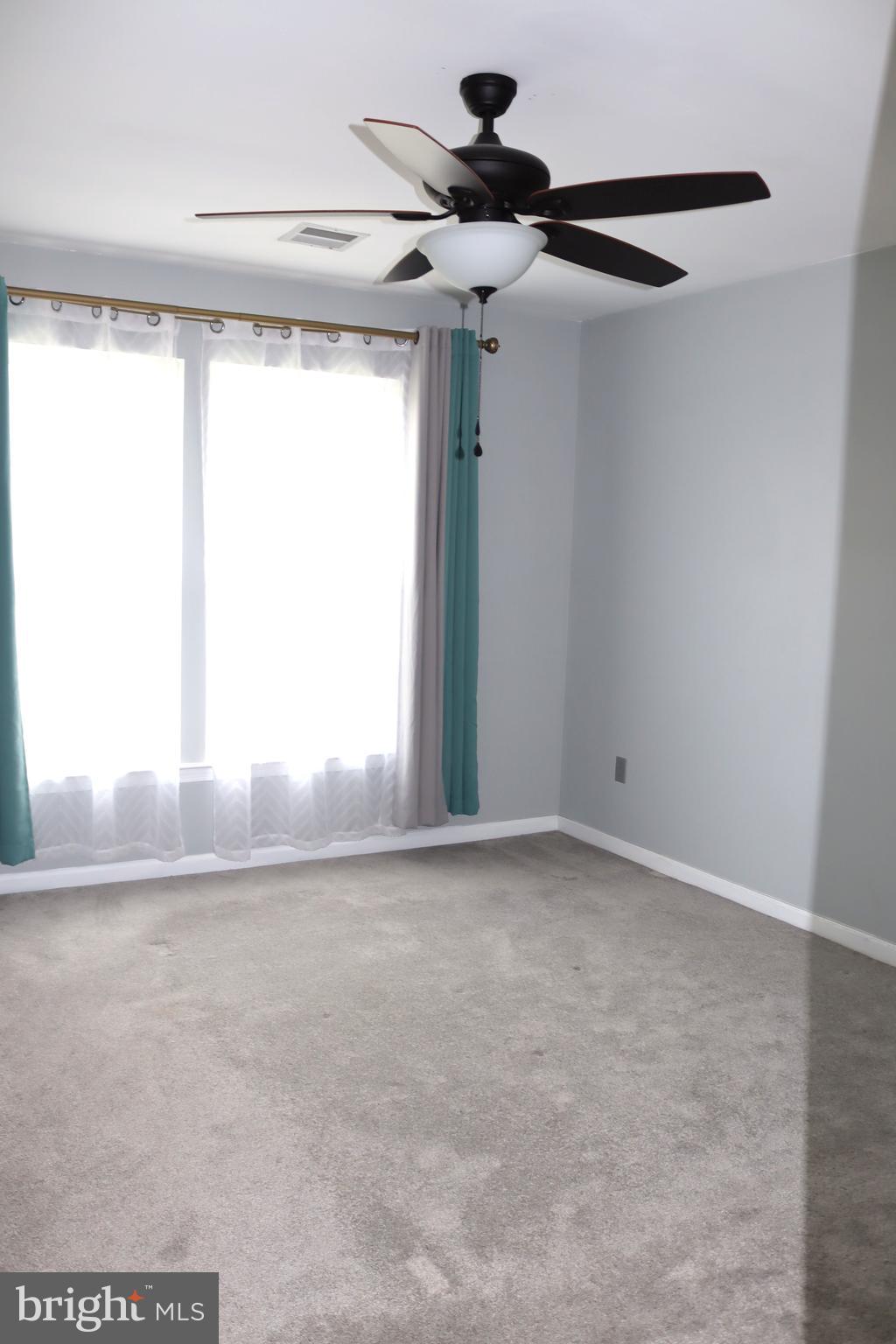 FOX RUN ESTATES - Residential