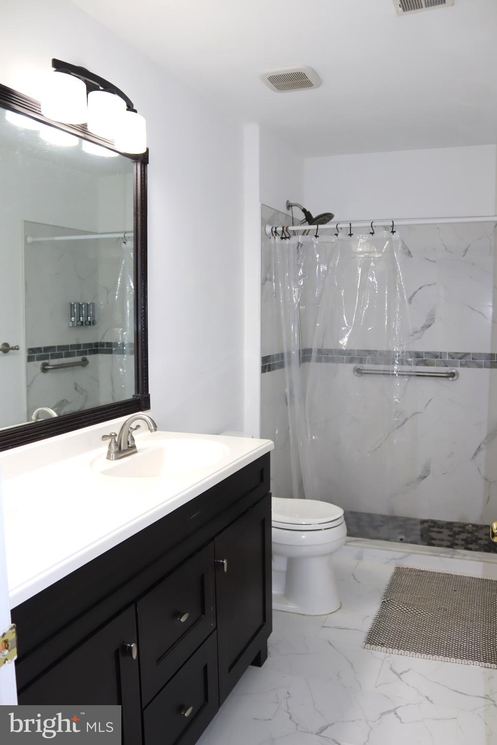 FOX RUN ESTATES - Residential