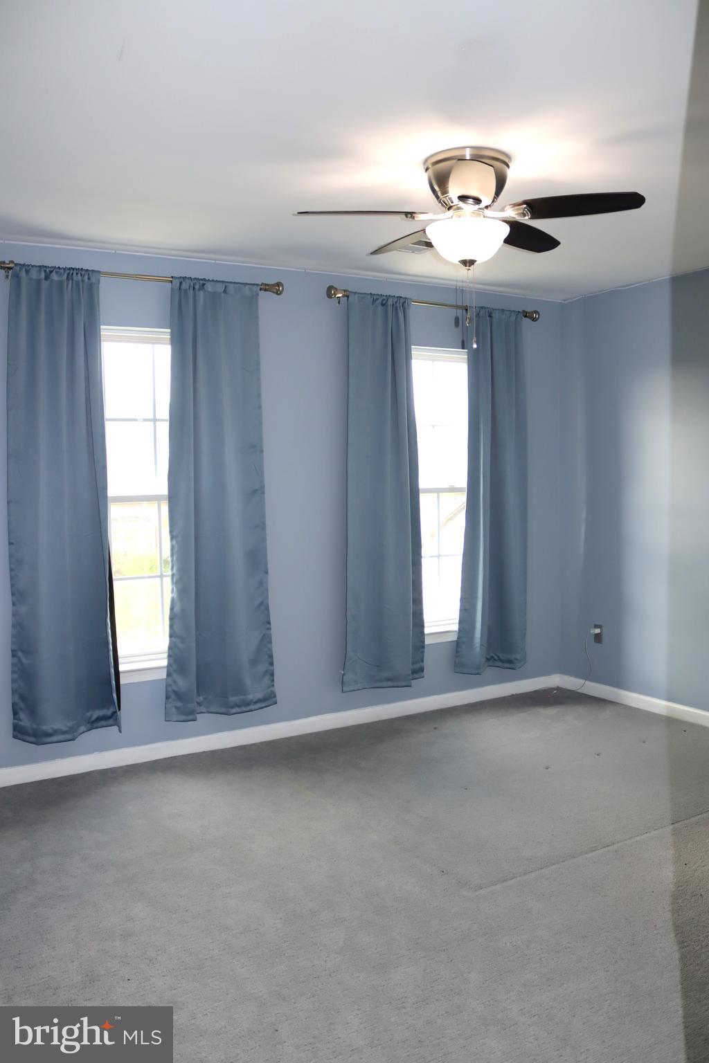 FOX RUN ESTATES - Residential