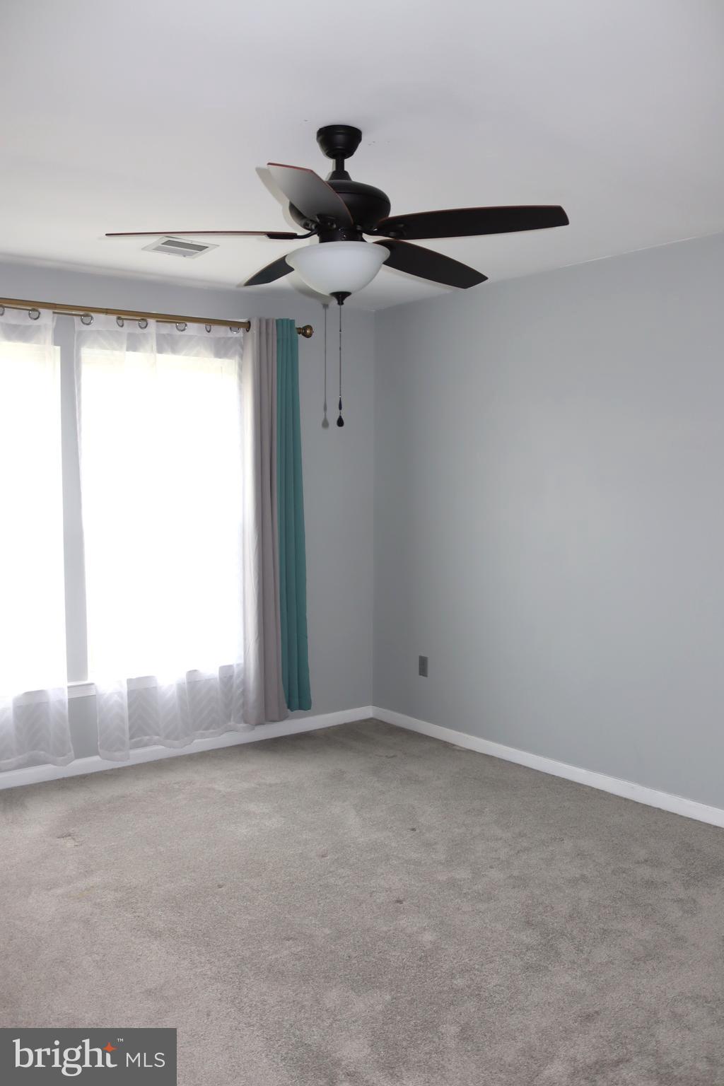 FOX RUN ESTATES - Residential