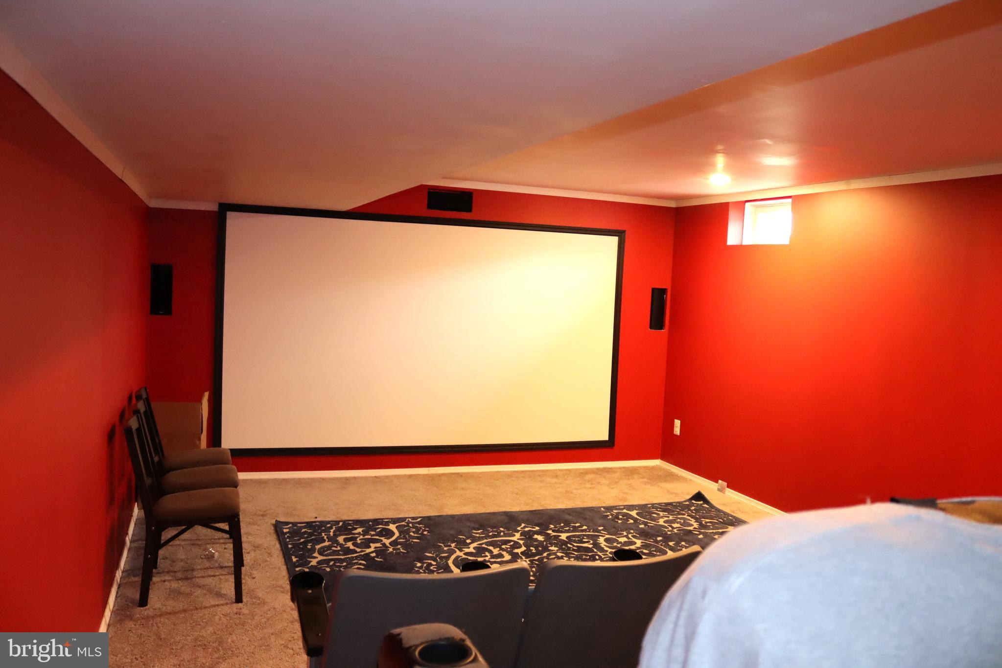 FOX RUN ESTATES - Residential