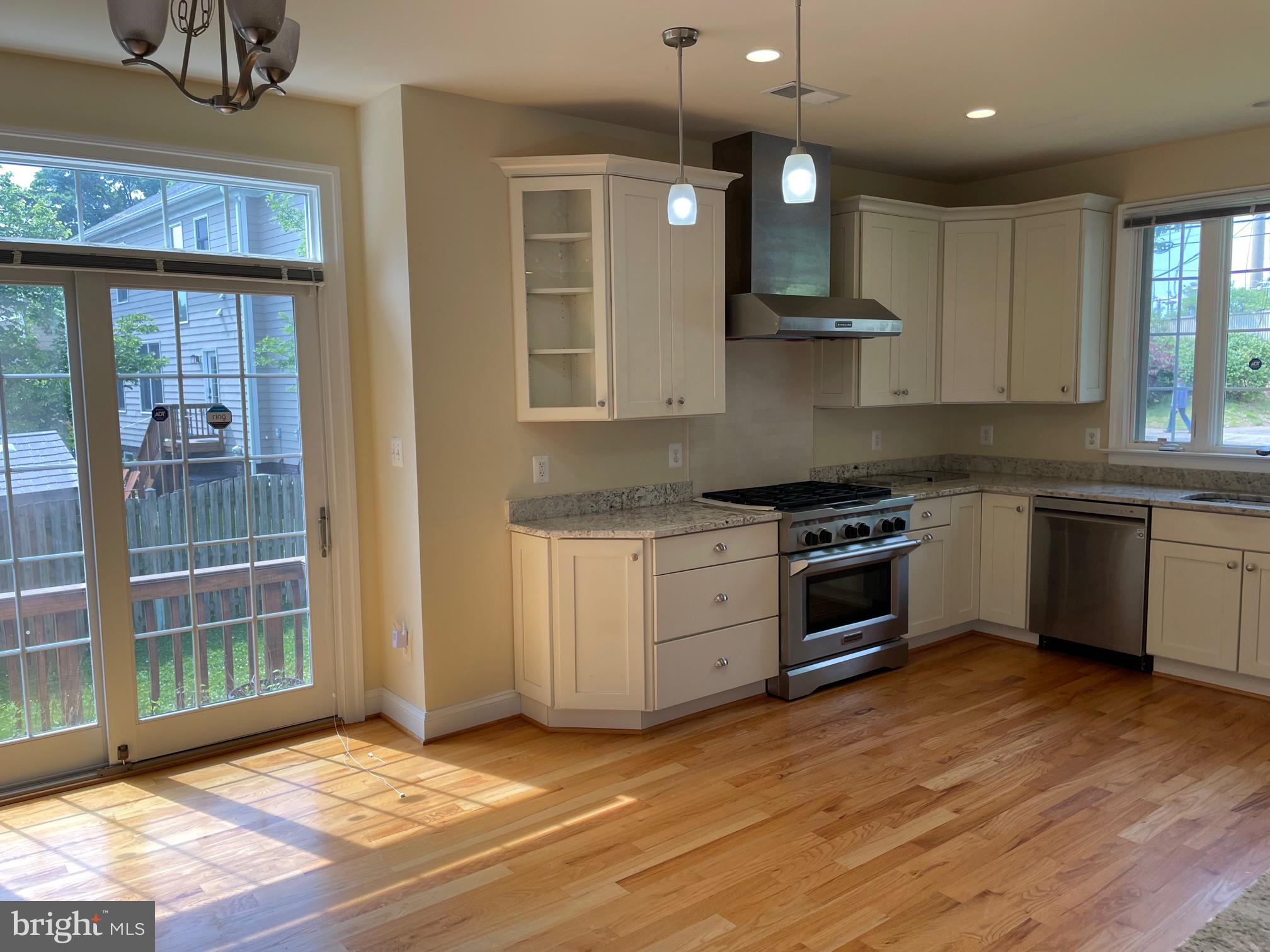 EAST FALLS CHURCH - Residential Lease