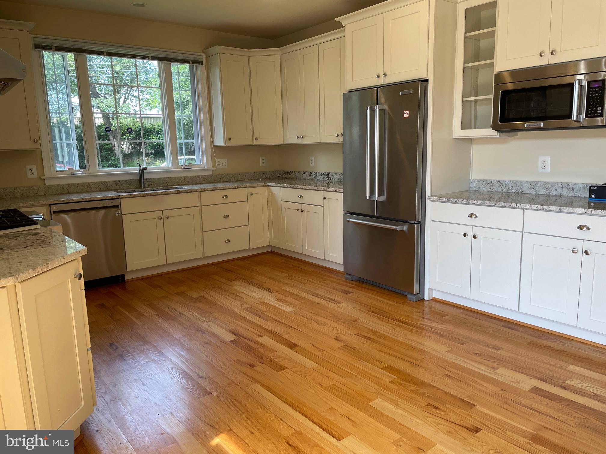 EAST FALLS CHURCH - Residential Lease