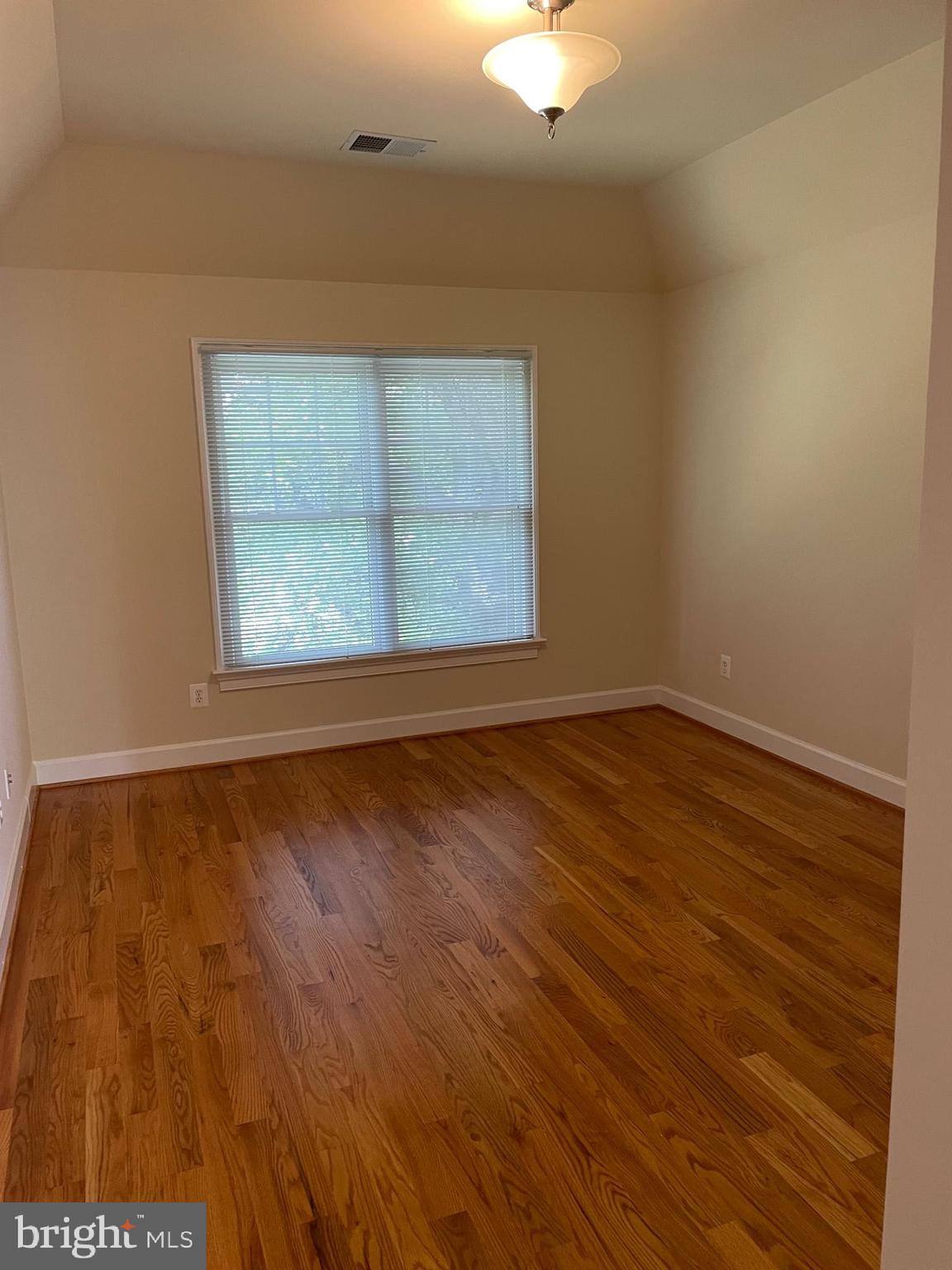 EAST FALLS CHURCH - Residential Lease