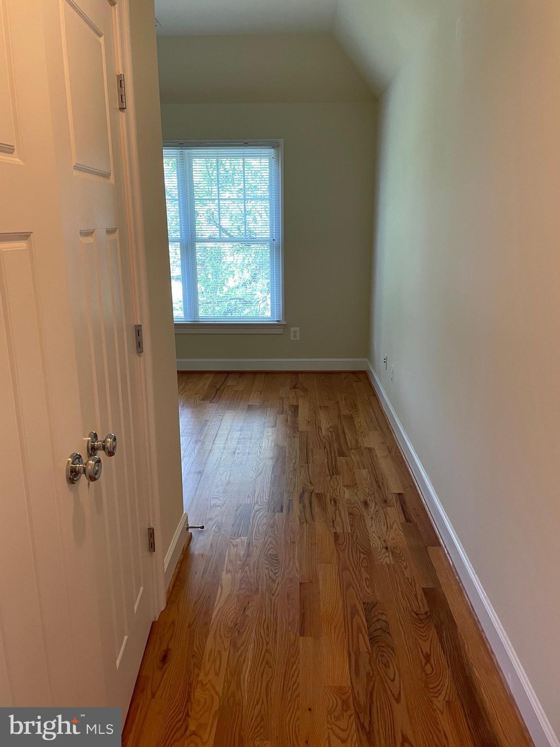 EAST FALLS CHURCH - Residential Lease