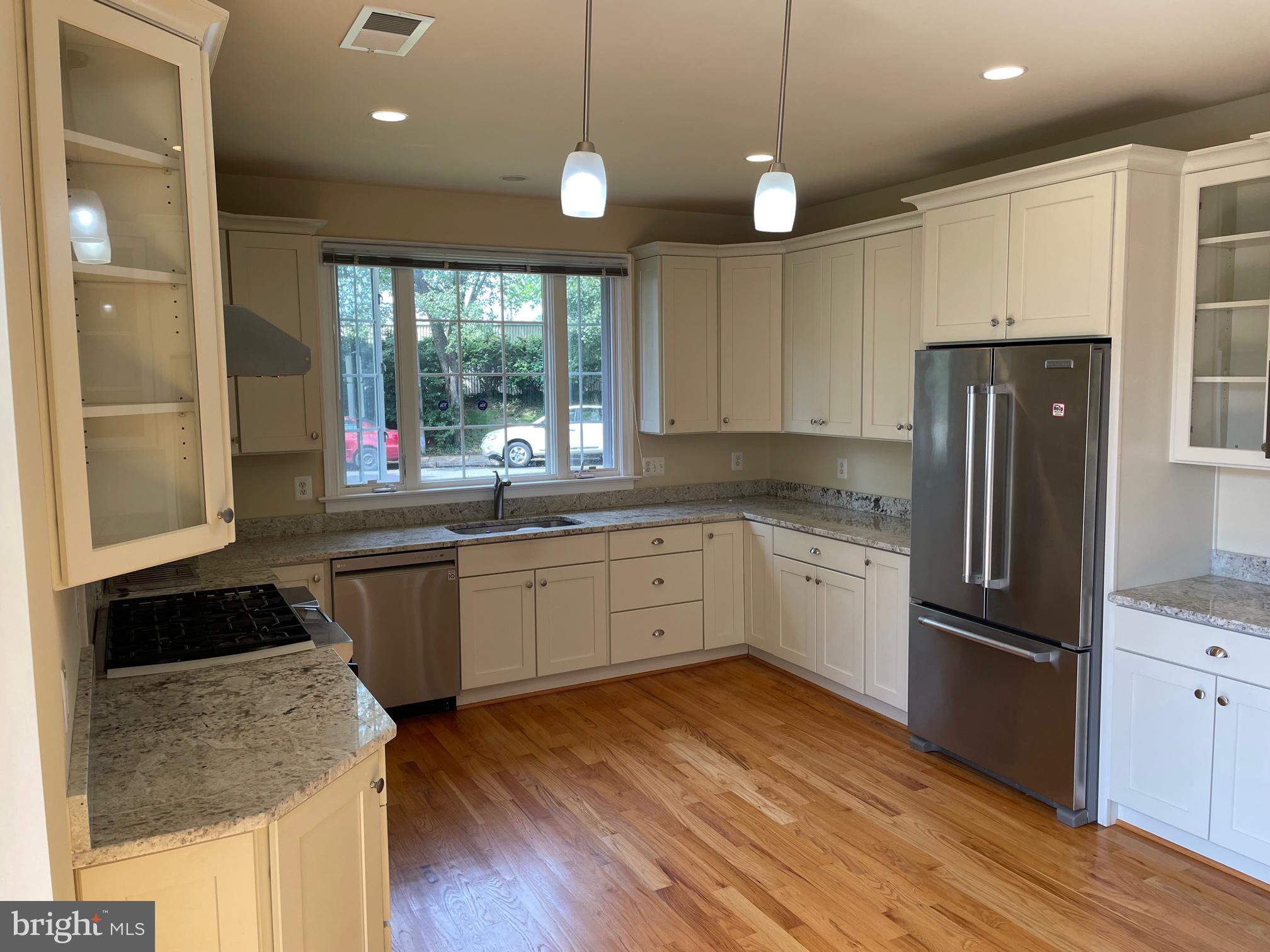 EAST FALLS CHURCH - Residential Lease