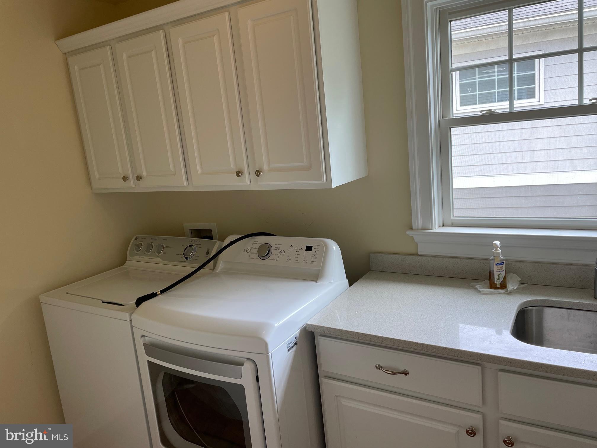 EAST FALLS CHURCH - Residential Lease