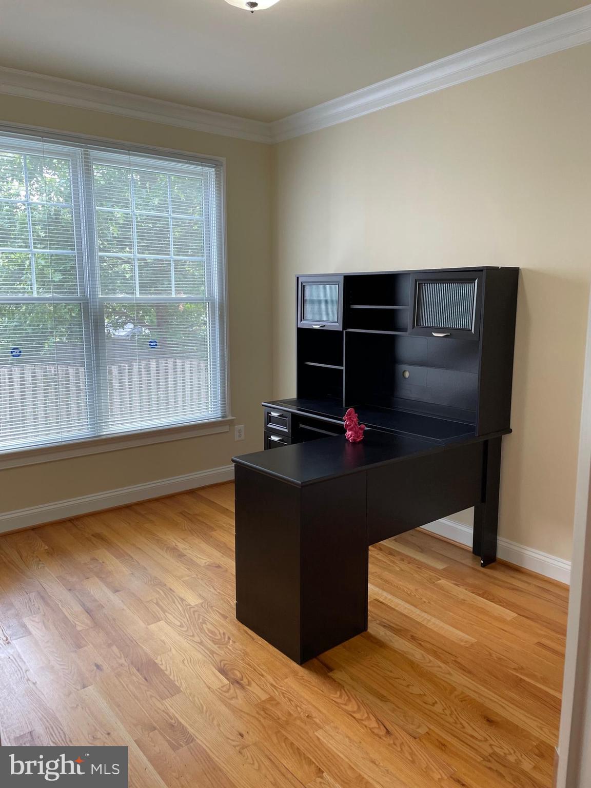 EAST FALLS CHURCH - Residential Lease