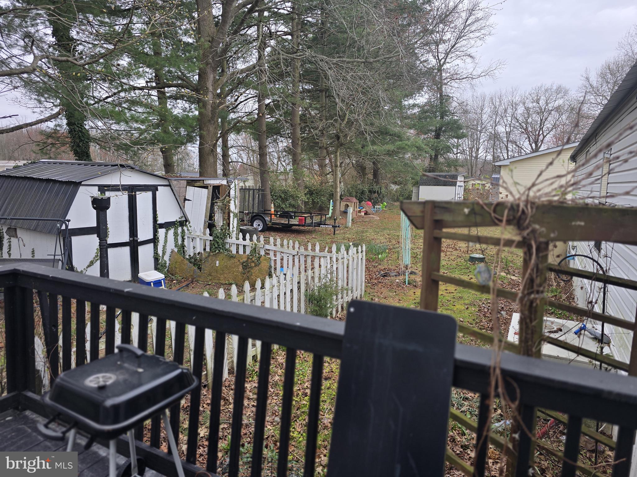 PINEWOOD ACRE - Residential