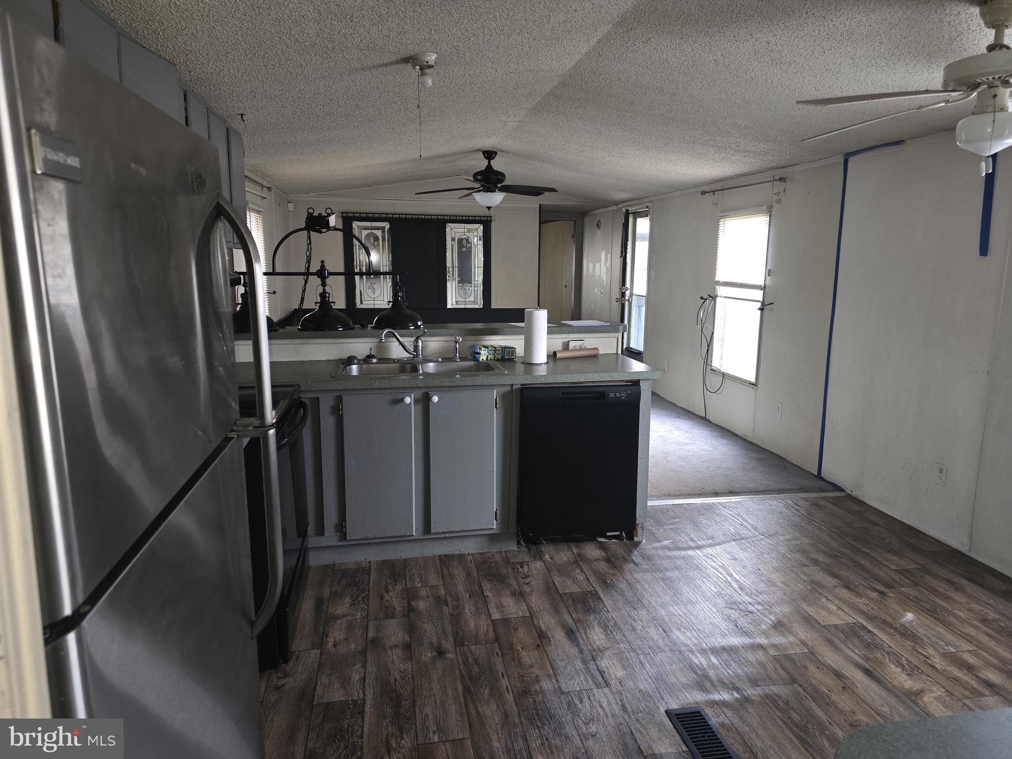 PINEWOOD ACRE - Residential