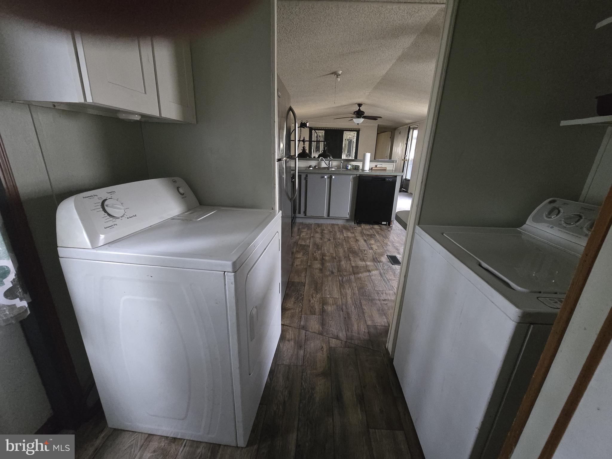 PINEWOOD ACRE - Residential