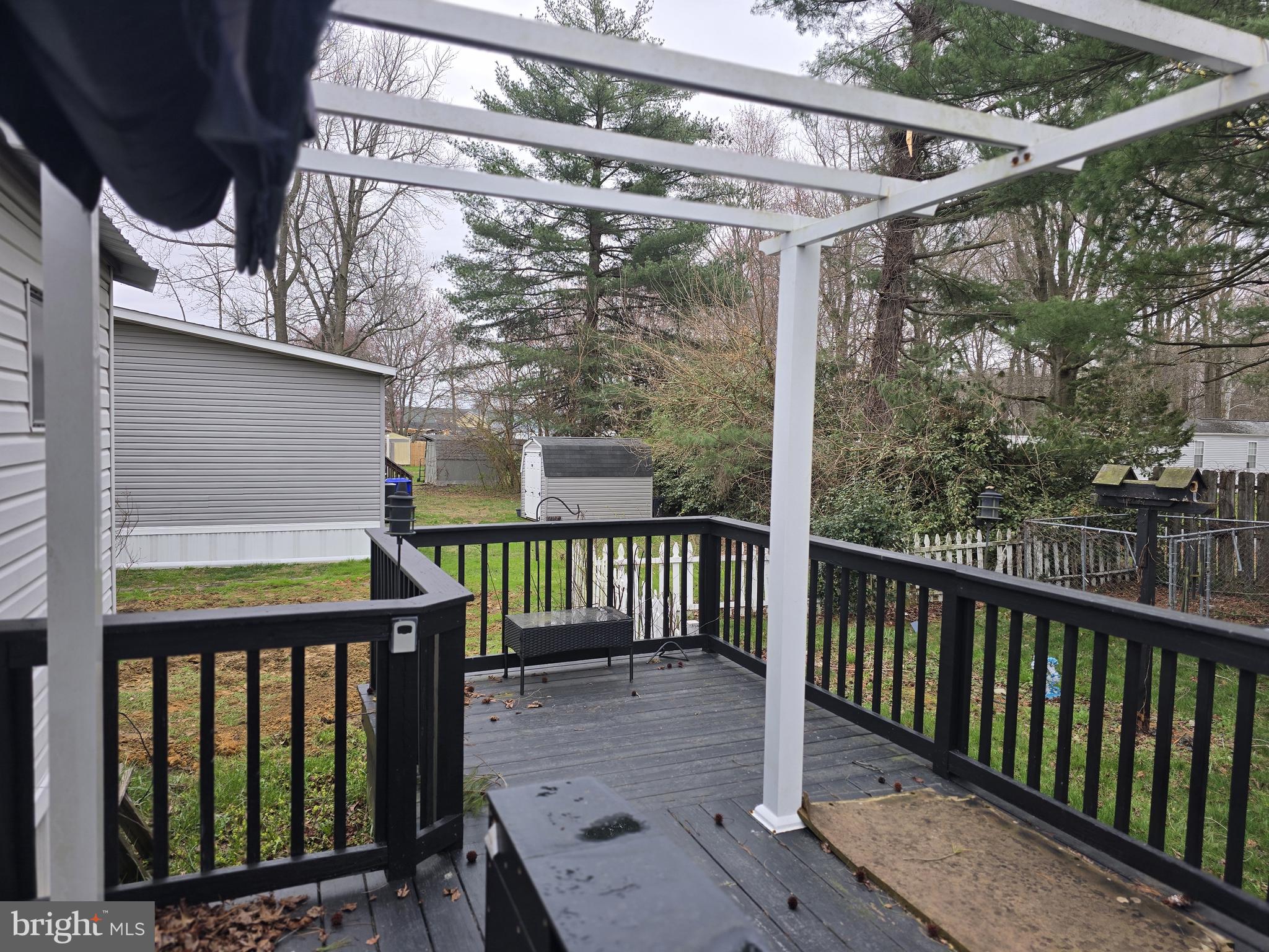 PINEWOOD ACRE - Residential