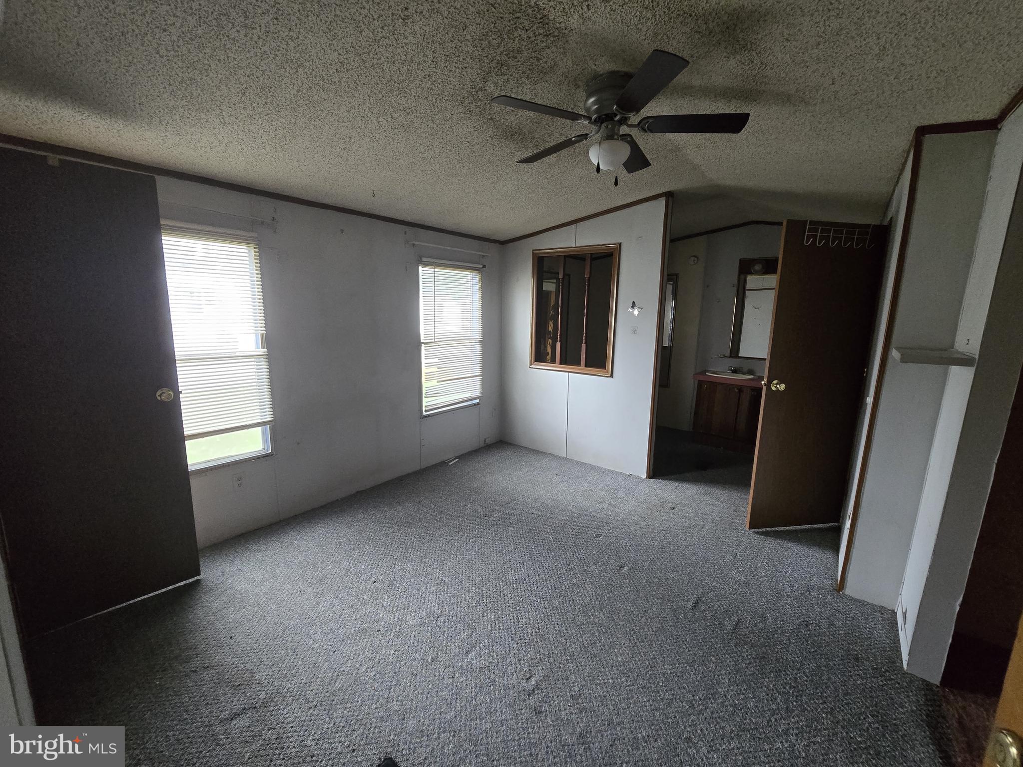 PINEWOOD ACRE - Residential