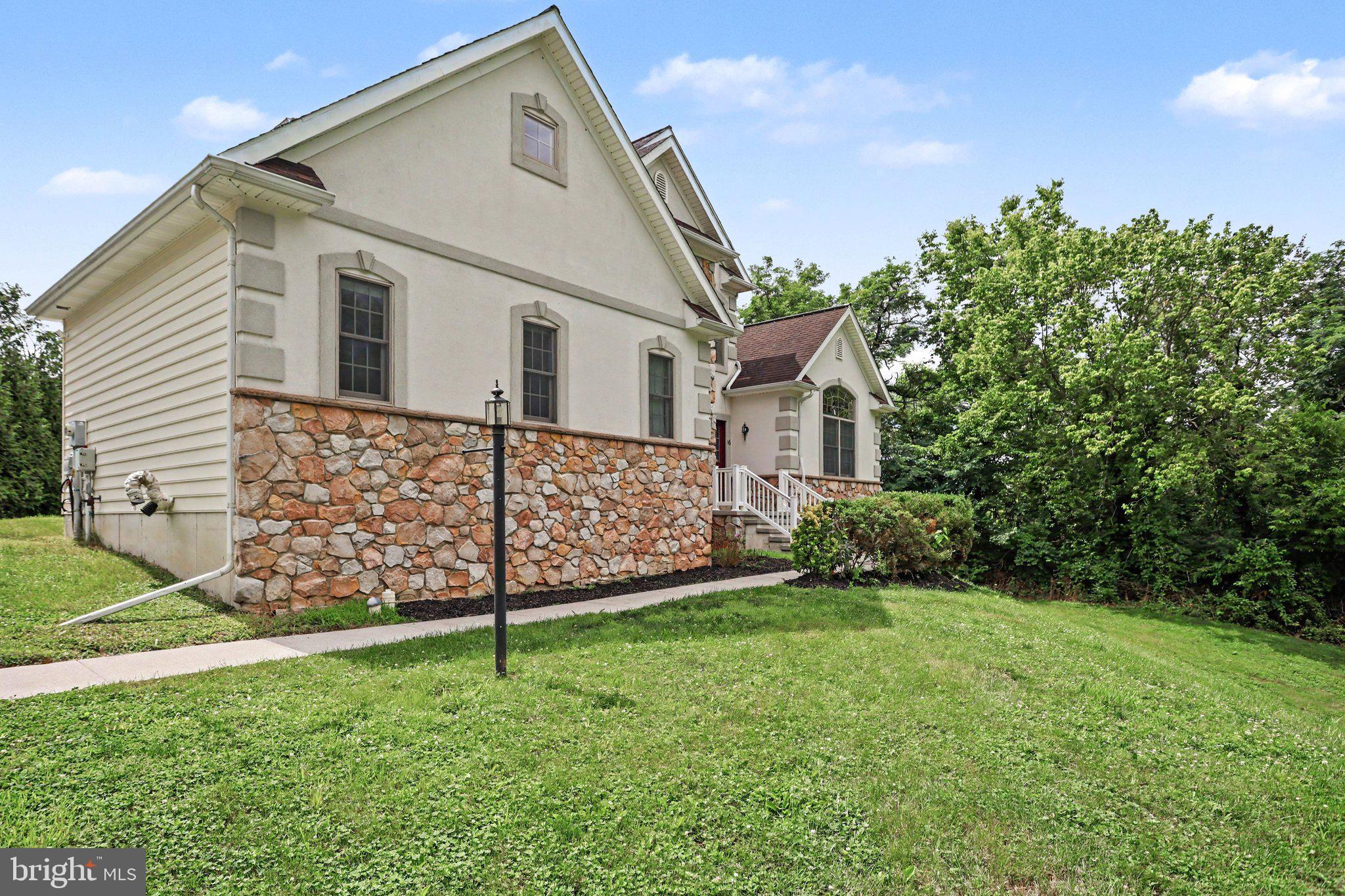 16 W RIDGE ROAD