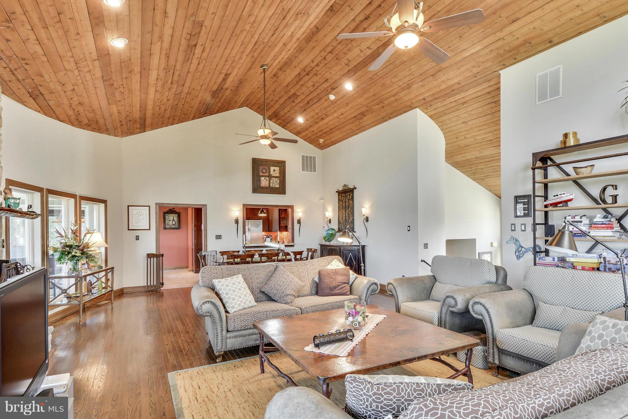 COVE CREEK CLUB - Residential