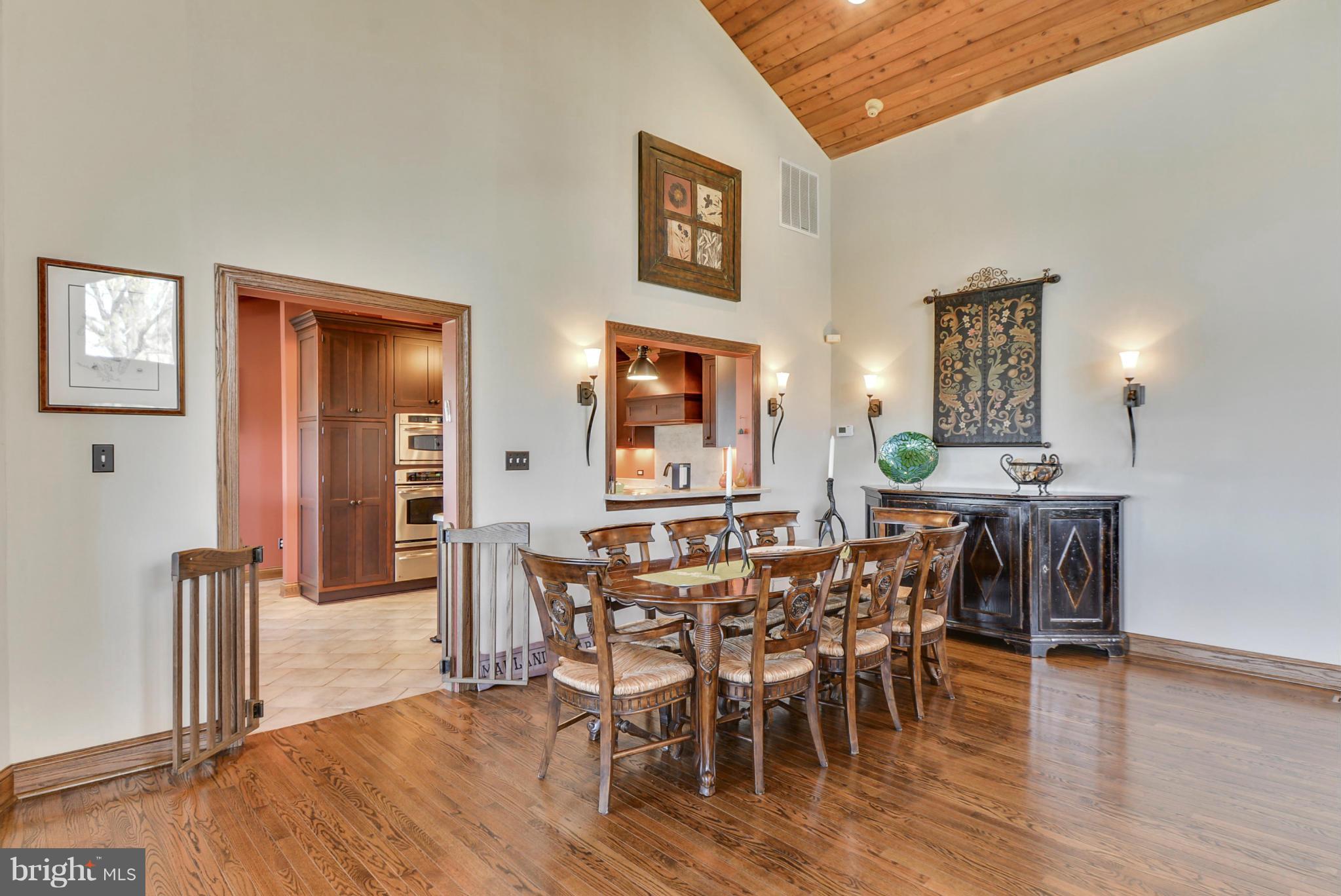 COVE CREEK CLUB - Residential