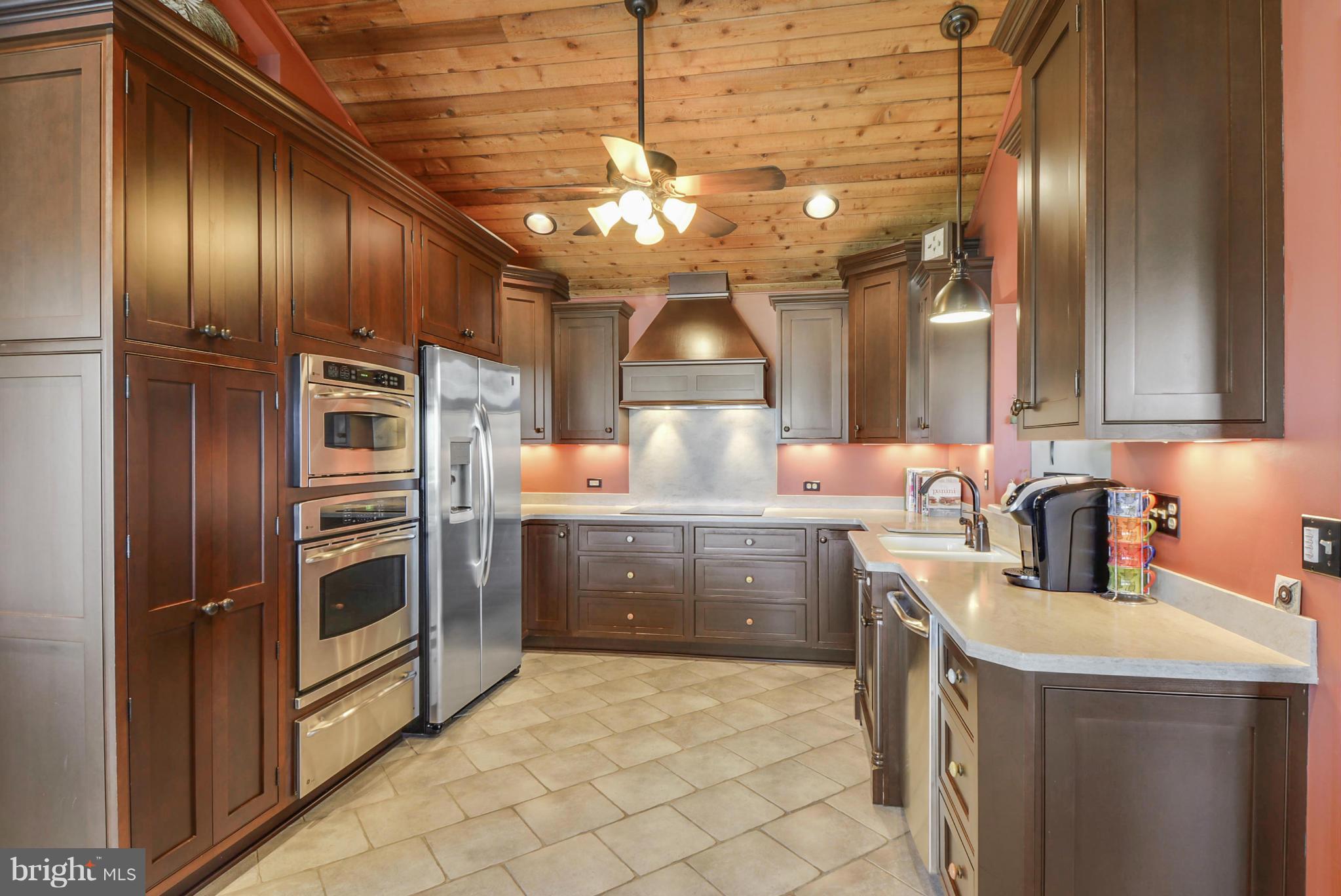 COVE CREEK CLUB - Residential