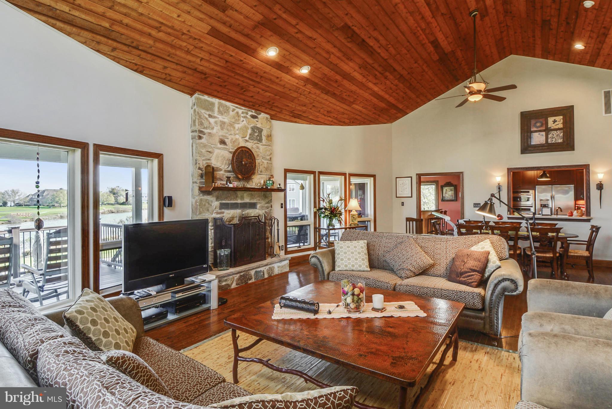 COVE CREEK CLUB - Residential