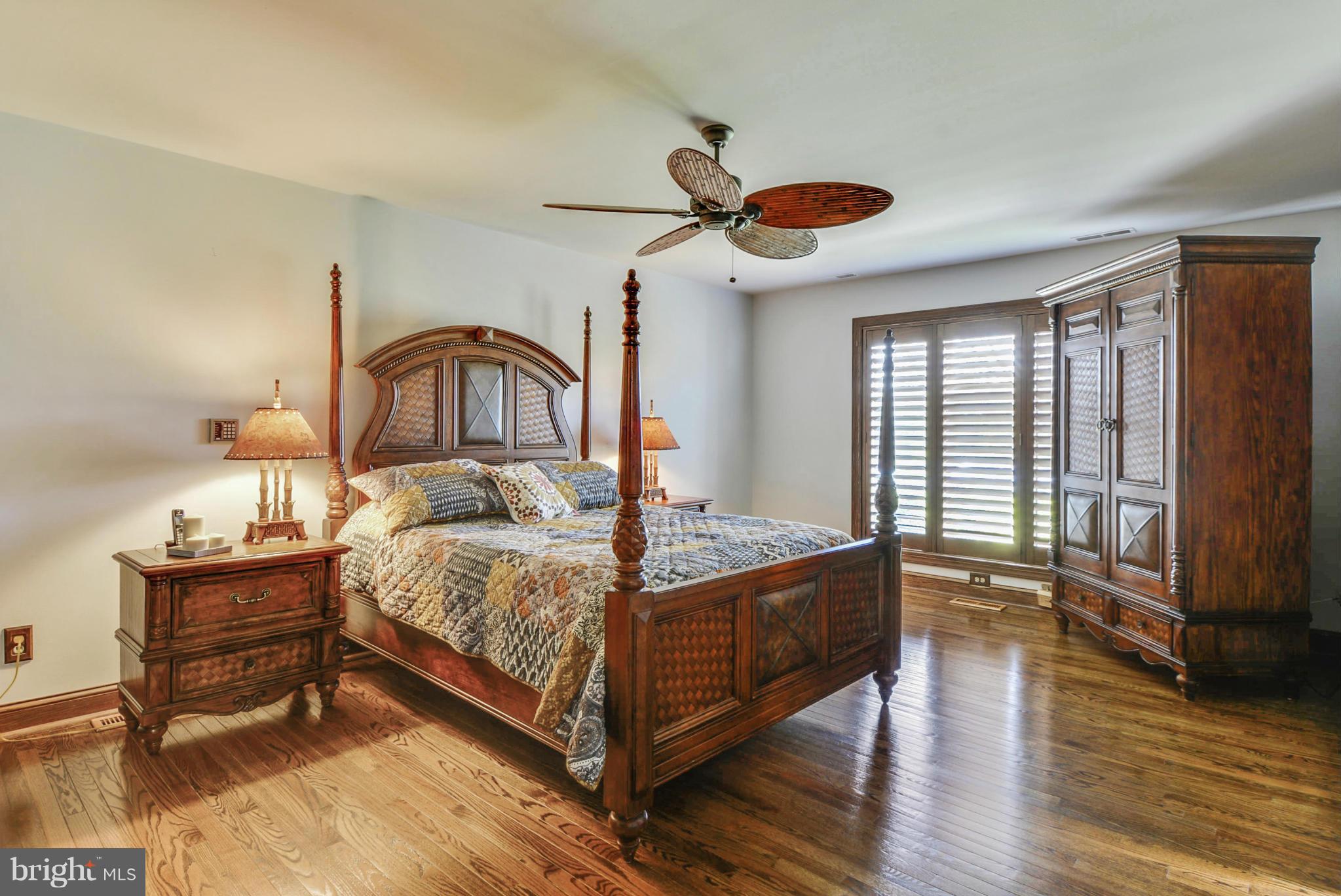 COVE CREEK CLUB - Residential