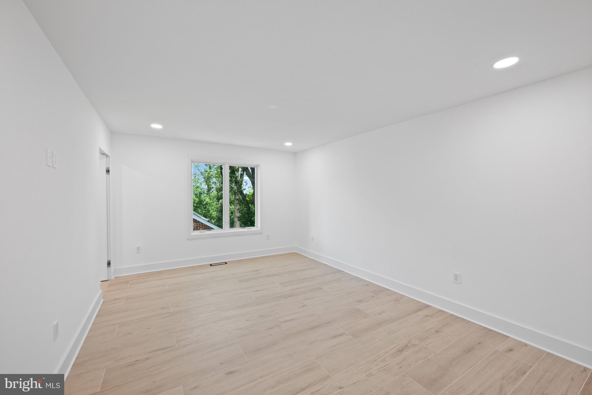 DONALDSON RUN - Residential